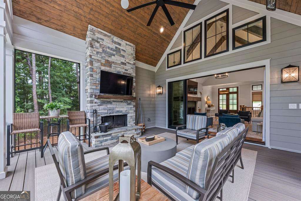 1111 Scull Shoals Drive
