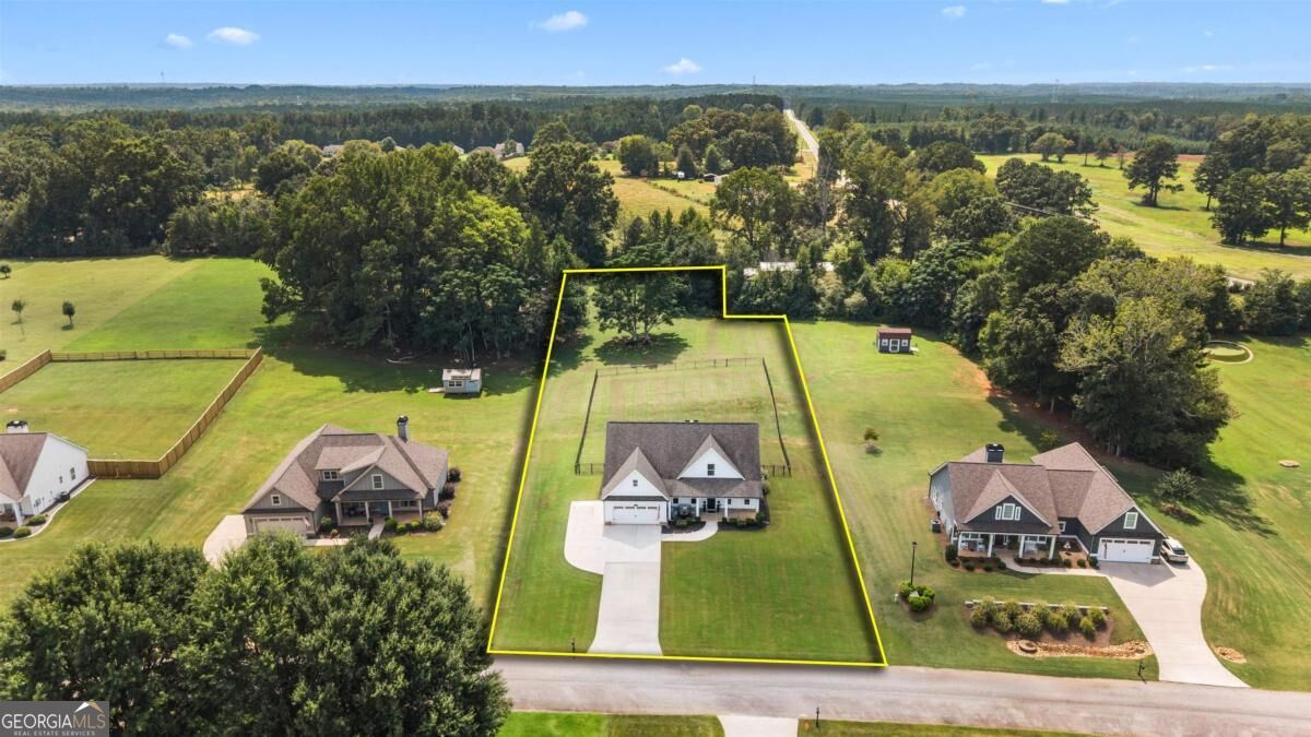 112 Alexander Lakes Drive