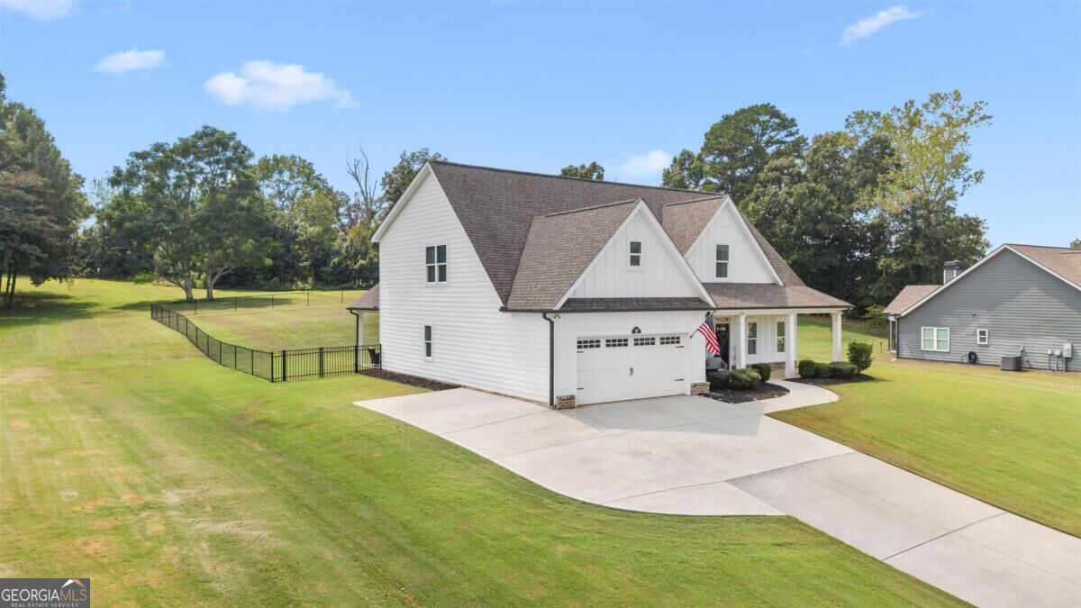112 Alexander Lakes Drive