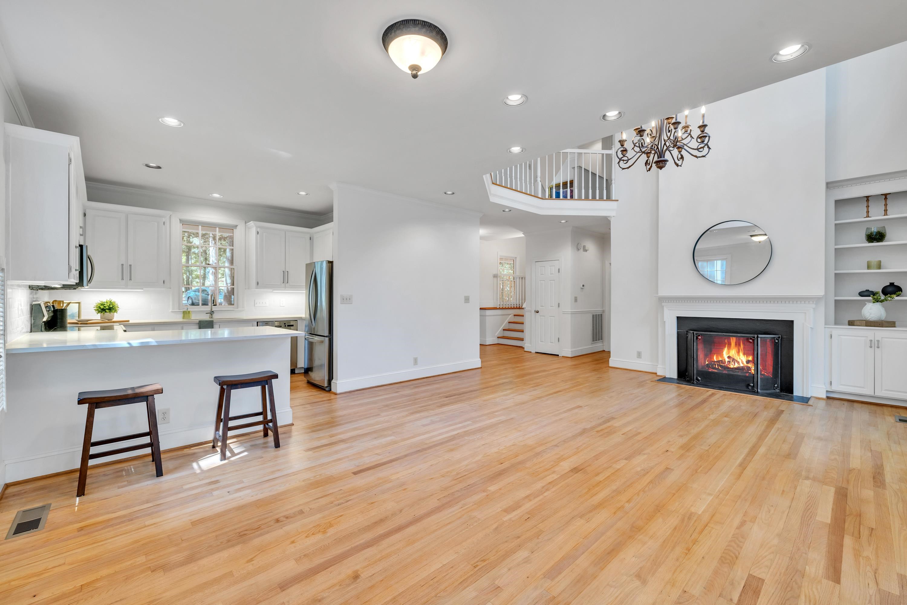 135 OAKTON SOUTH