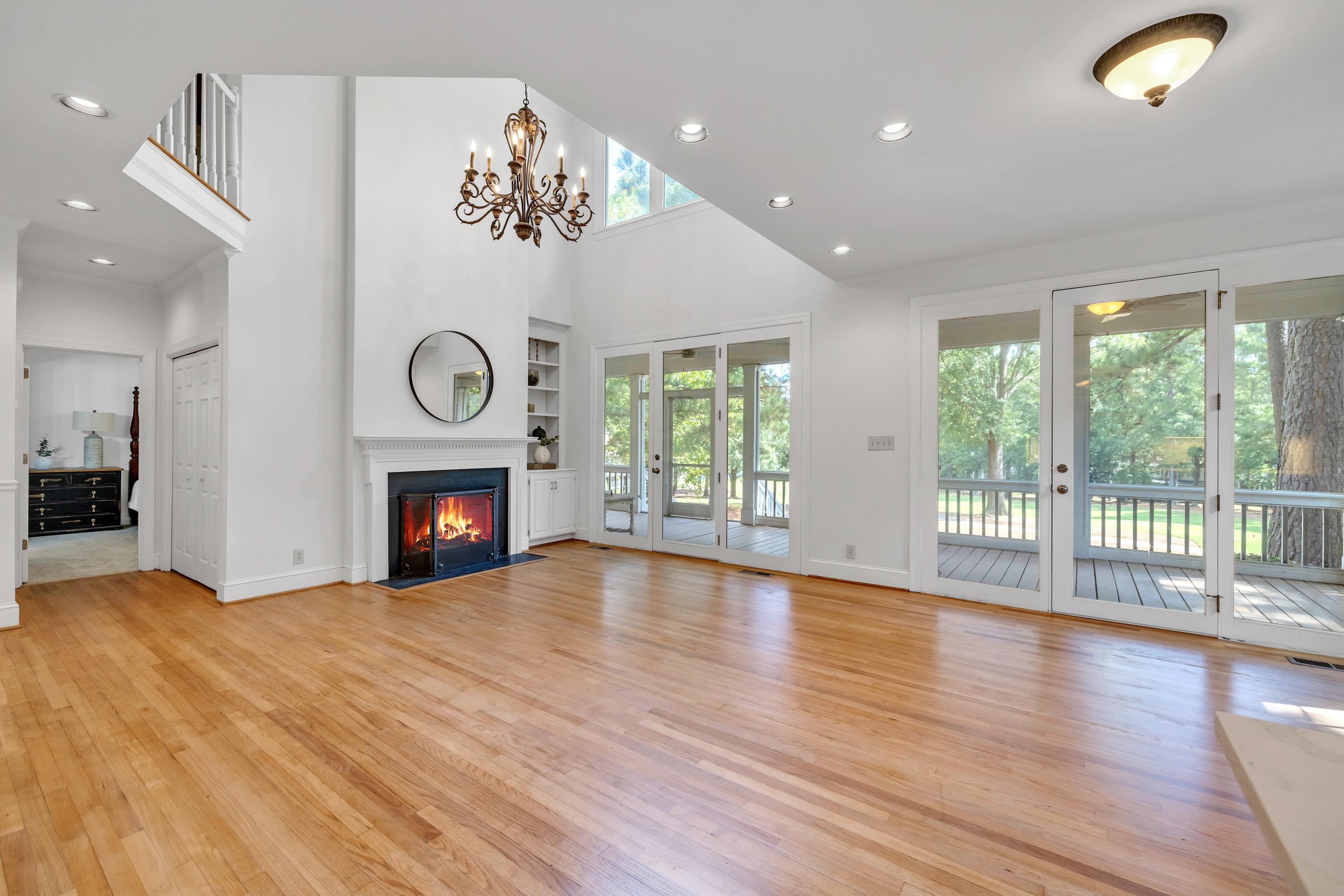 135 OAKTON SOUTH