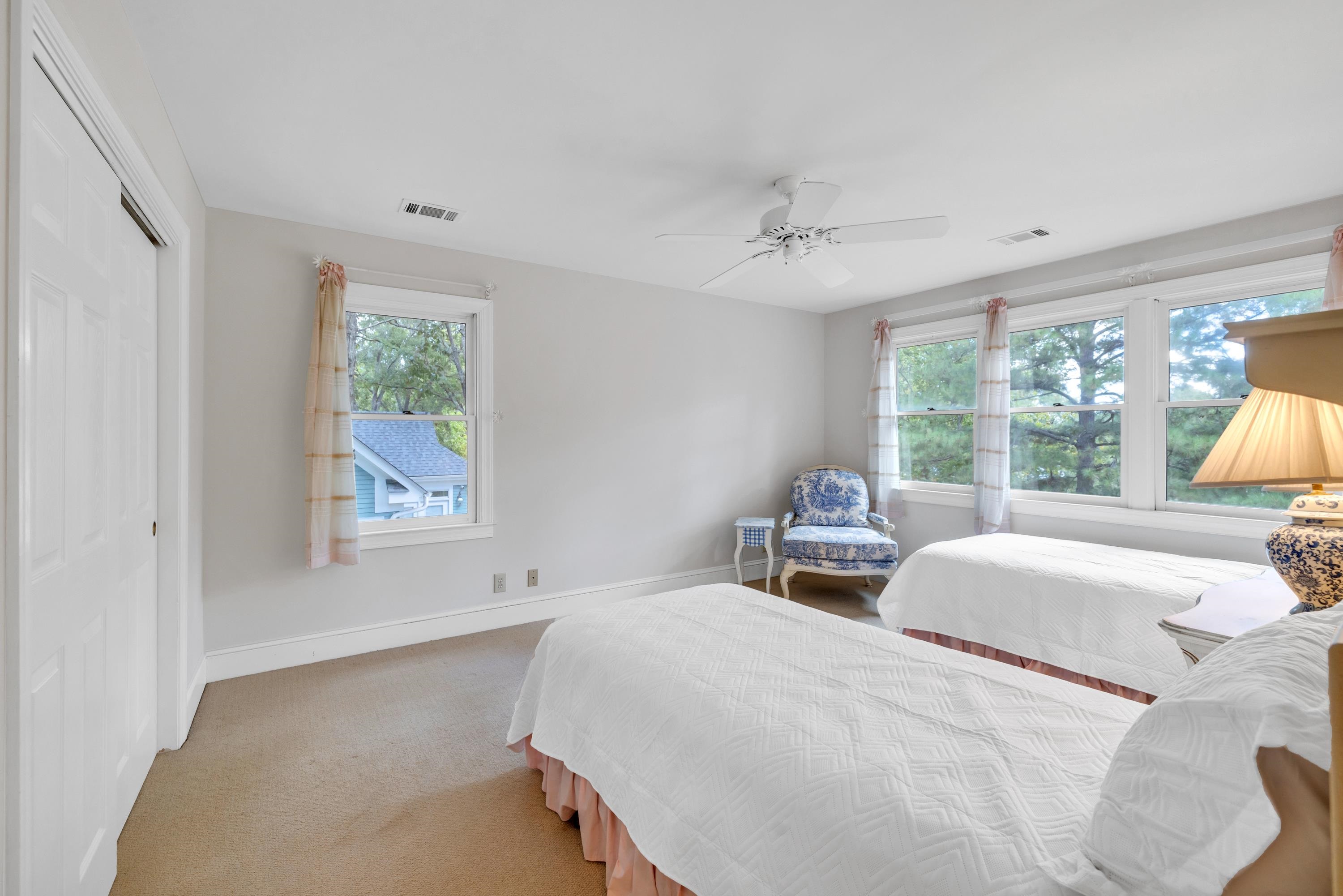 135 OAKTON SOUTH