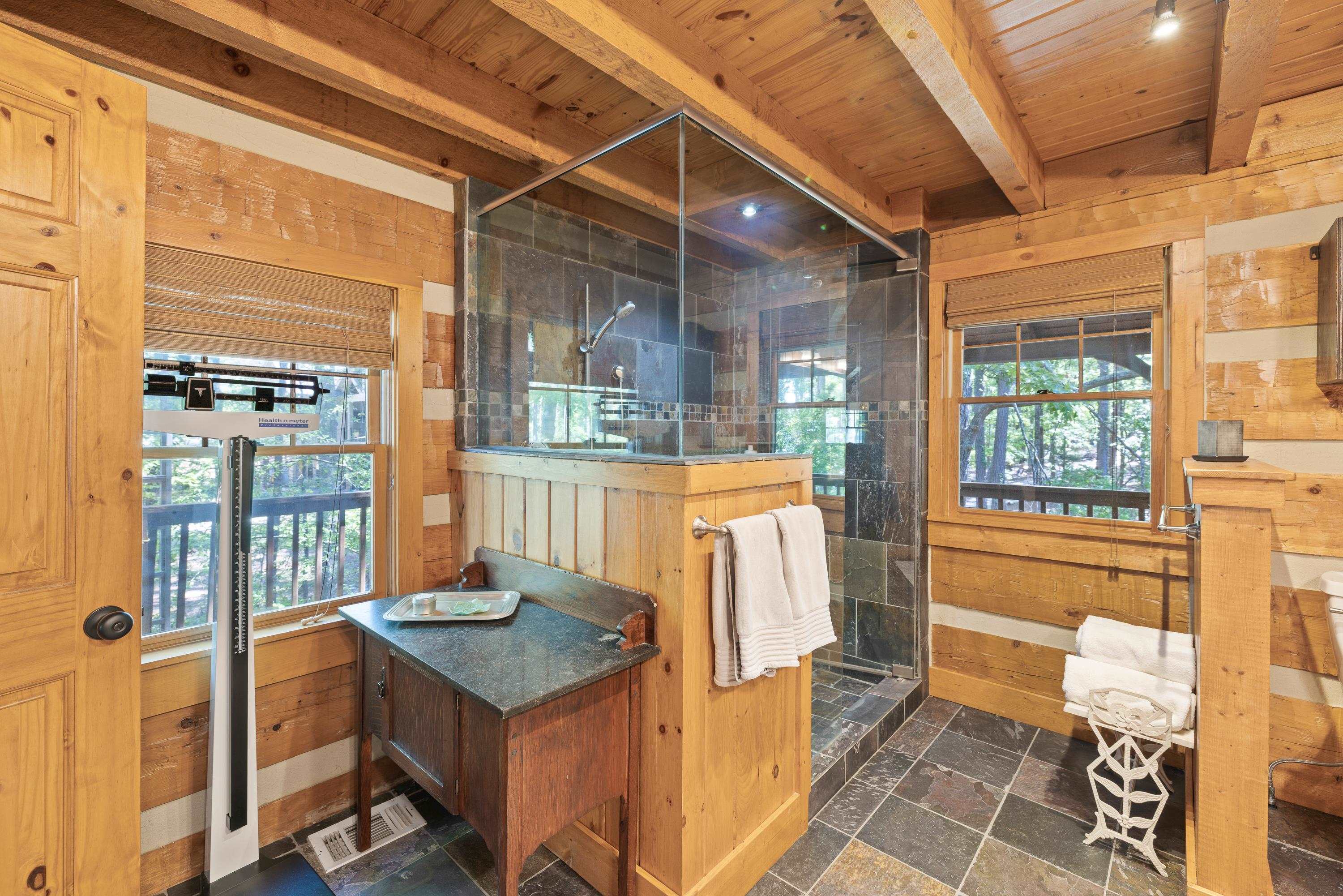 1011 LULLWATER COURT