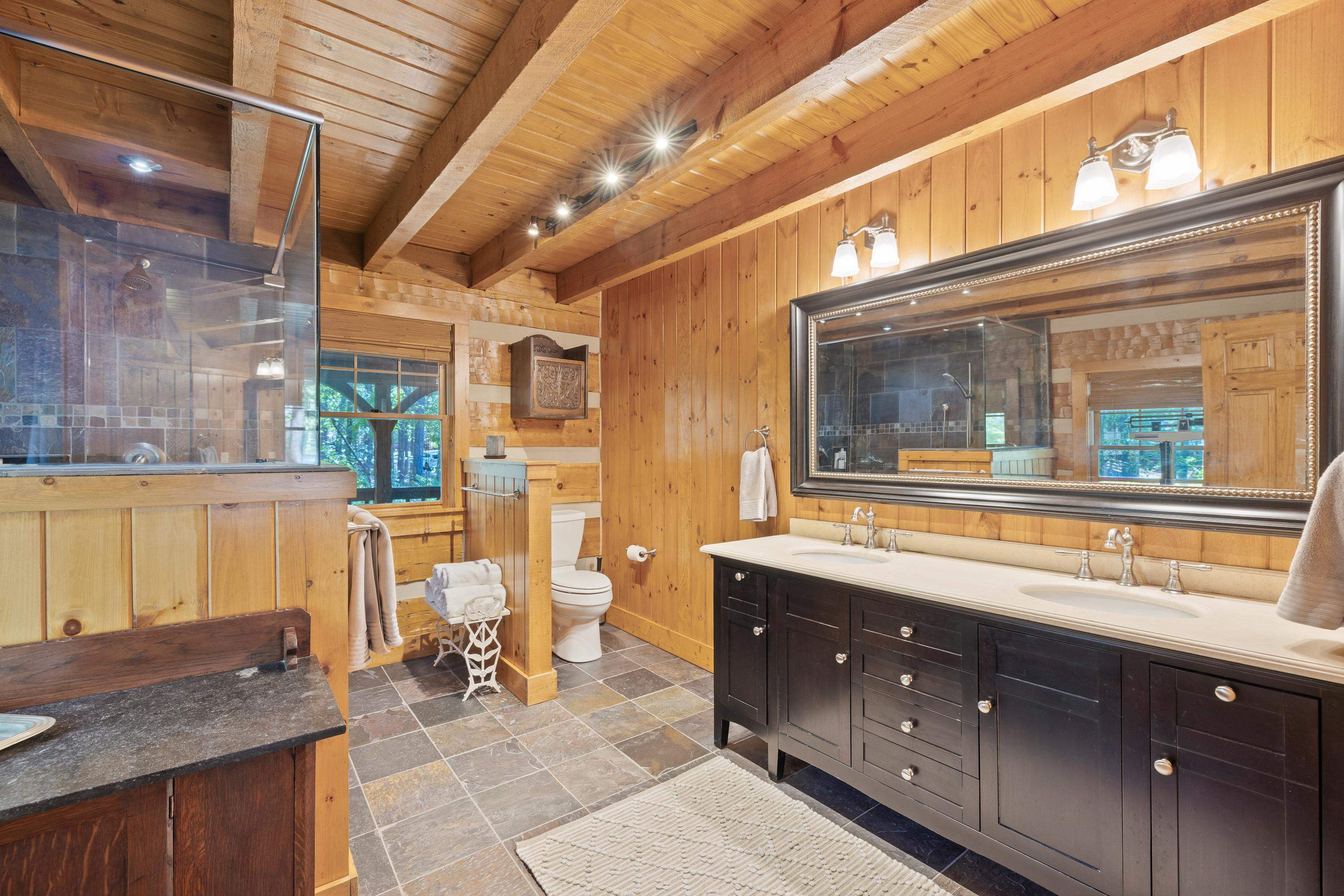 1011 LULLWATER COURT