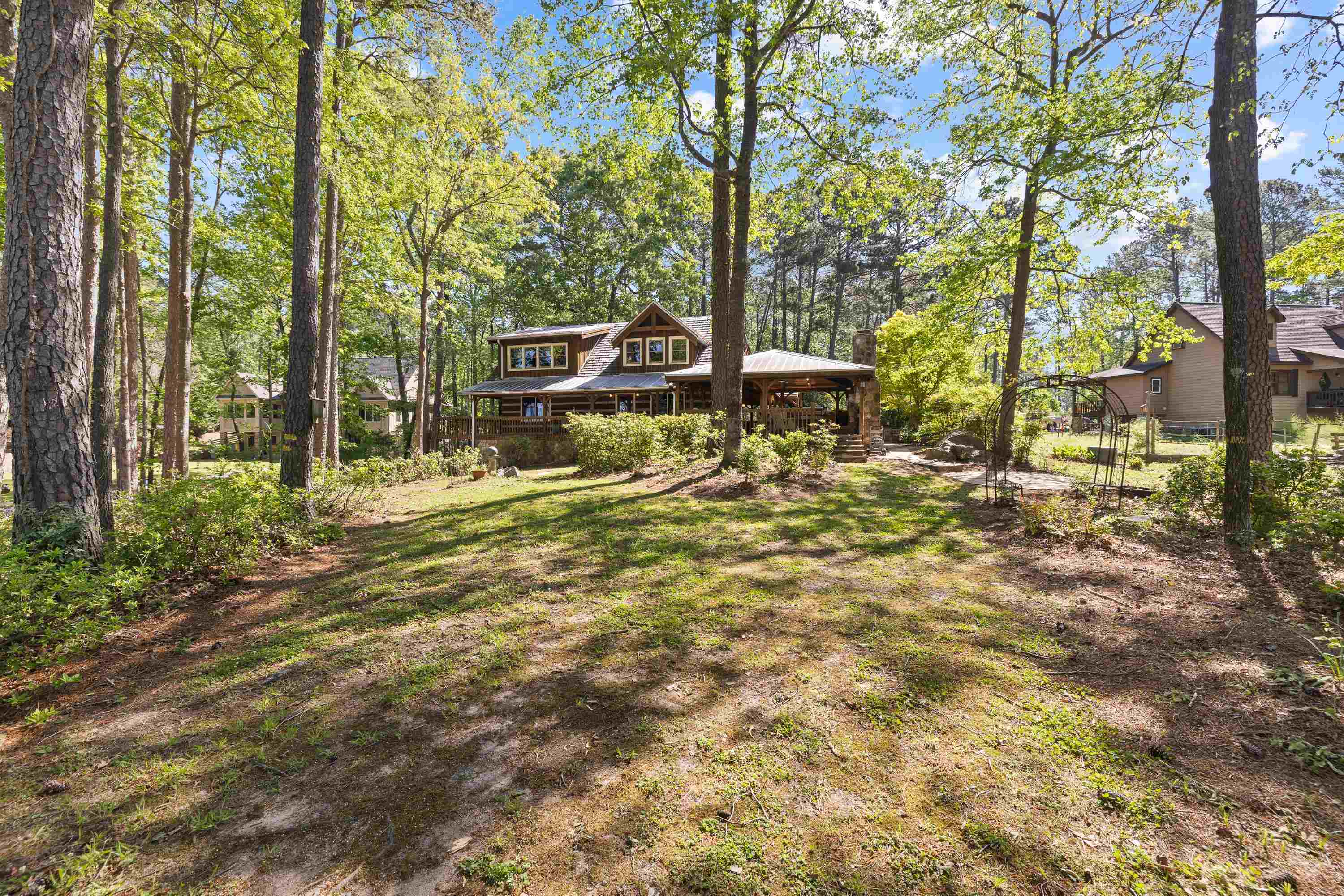 1011 LULLWATER COURT