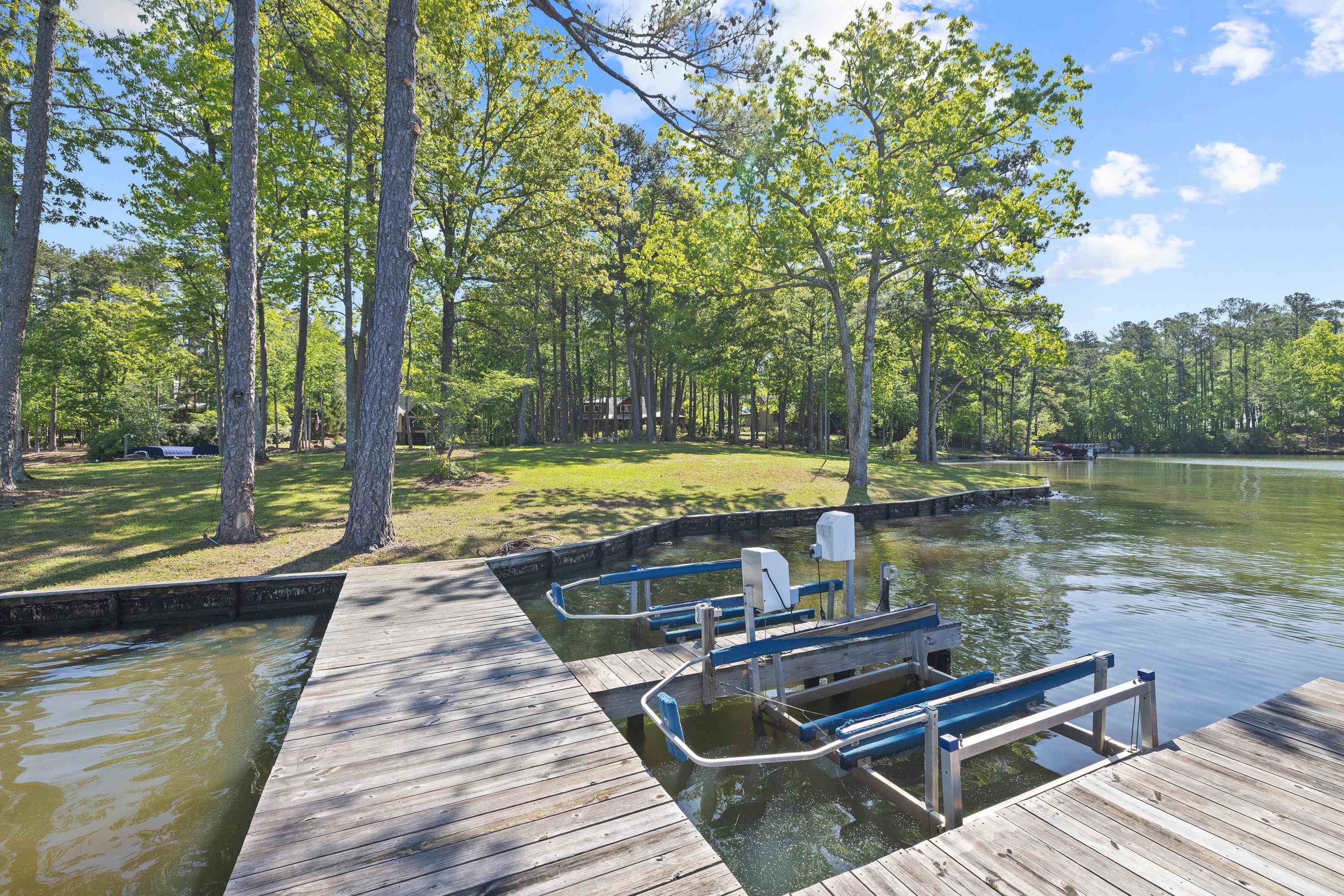 1011 LULLWATER COURT