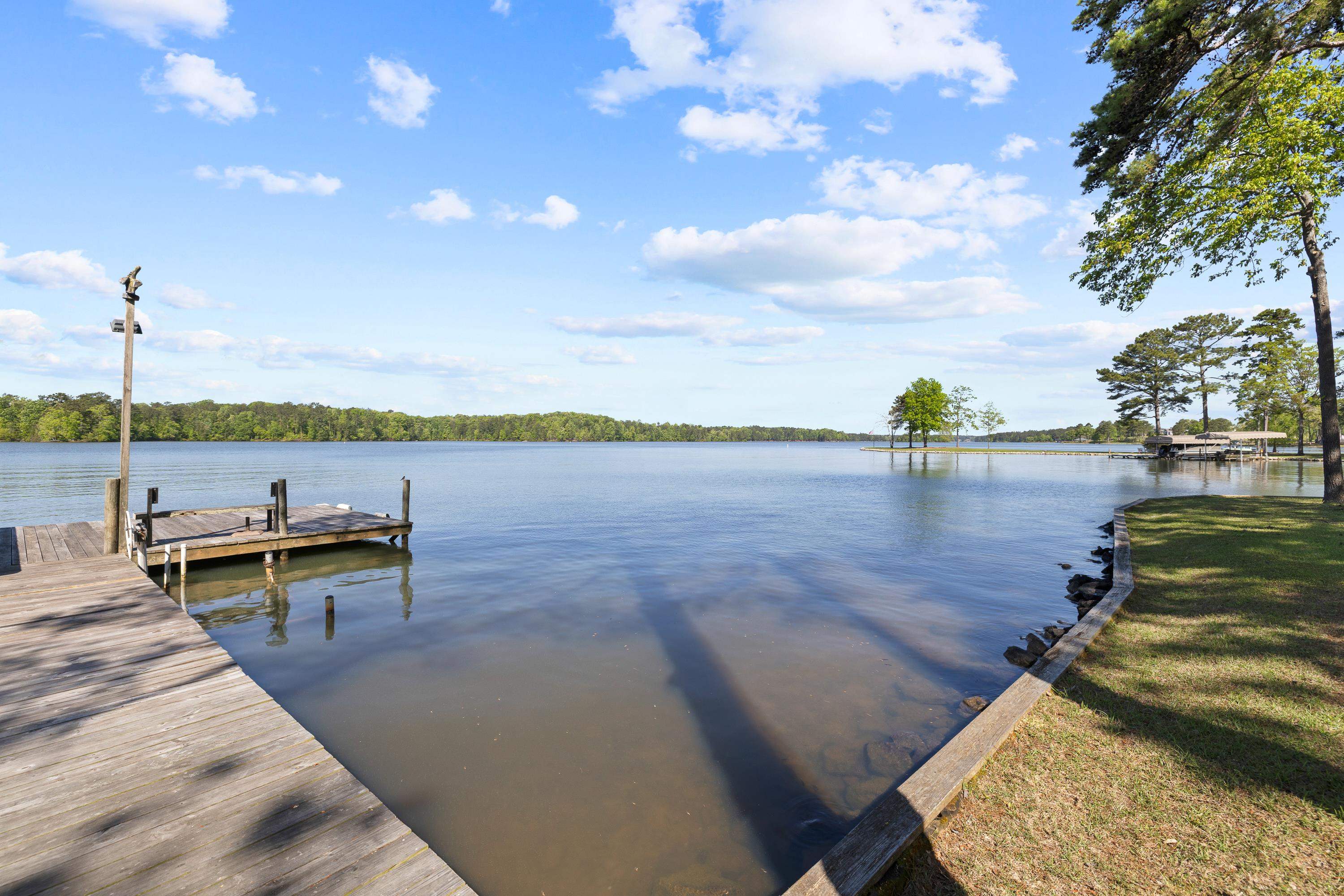 1011 LULLWATER COURT