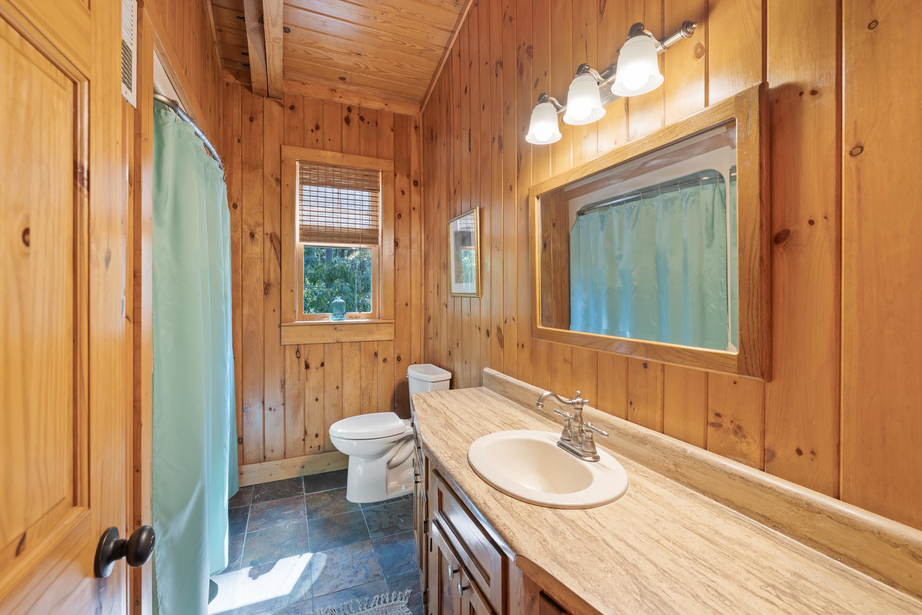 1011 LULLWATER COURT