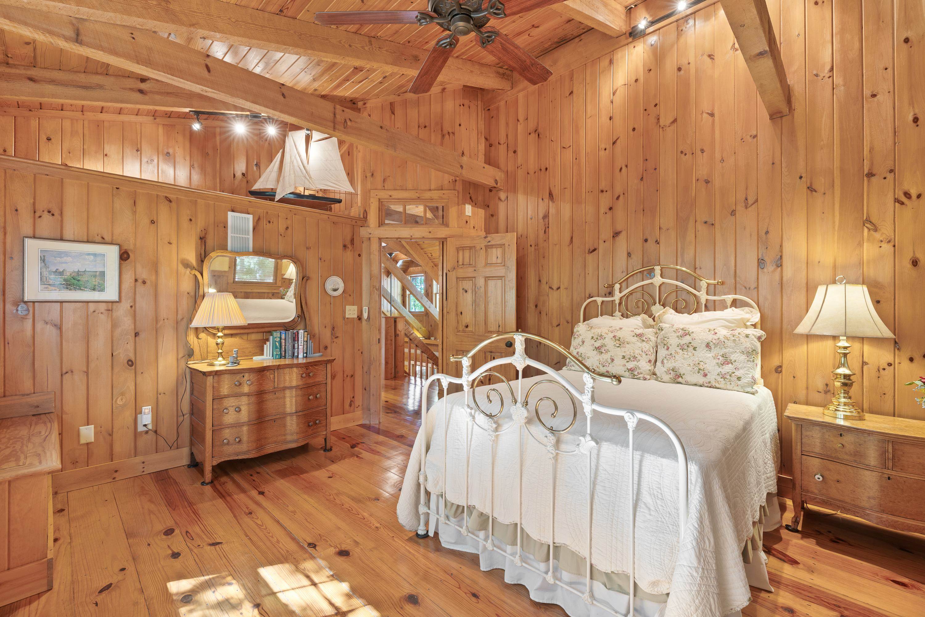 1011 LULLWATER COURT