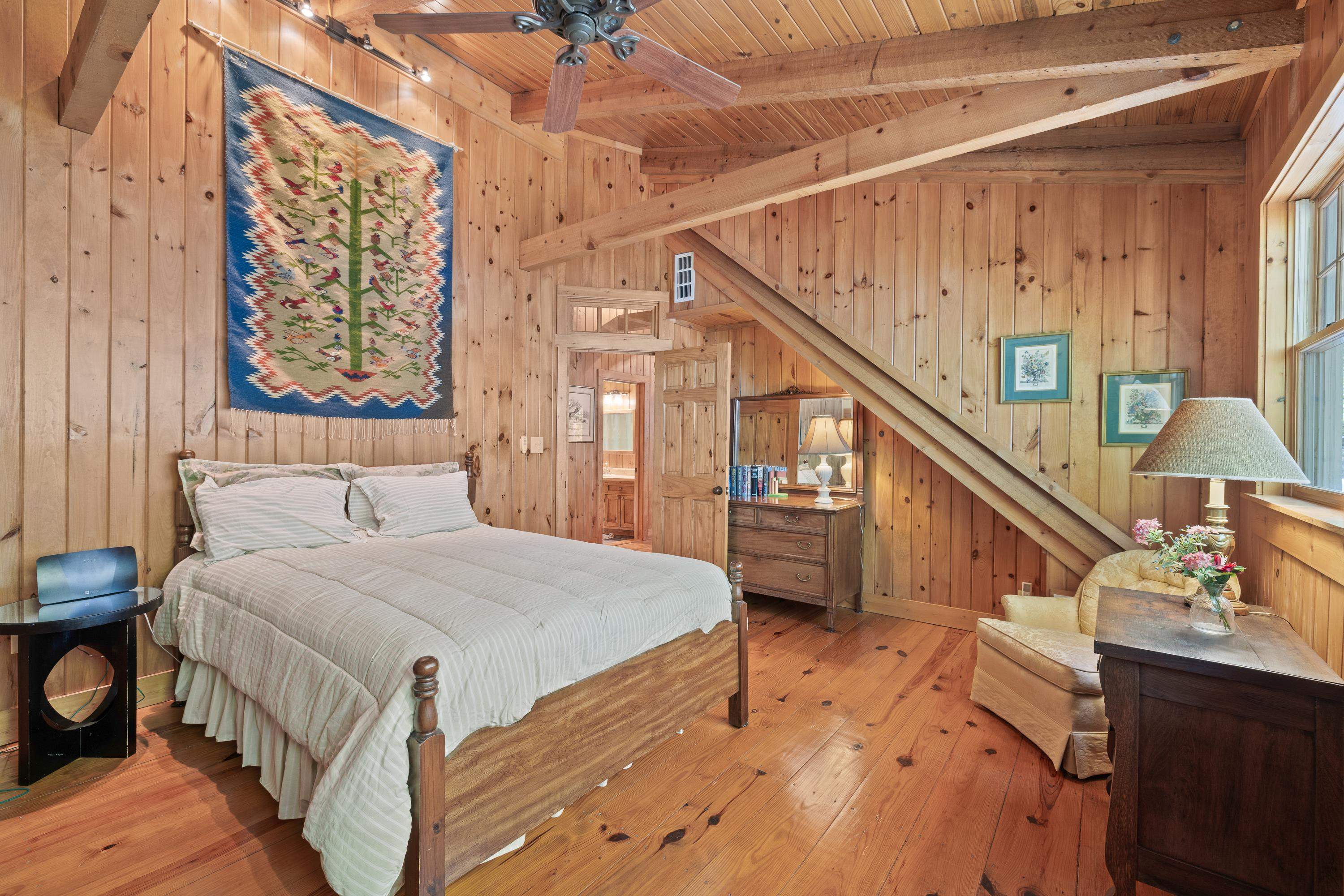 1011 LULLWATER COURT