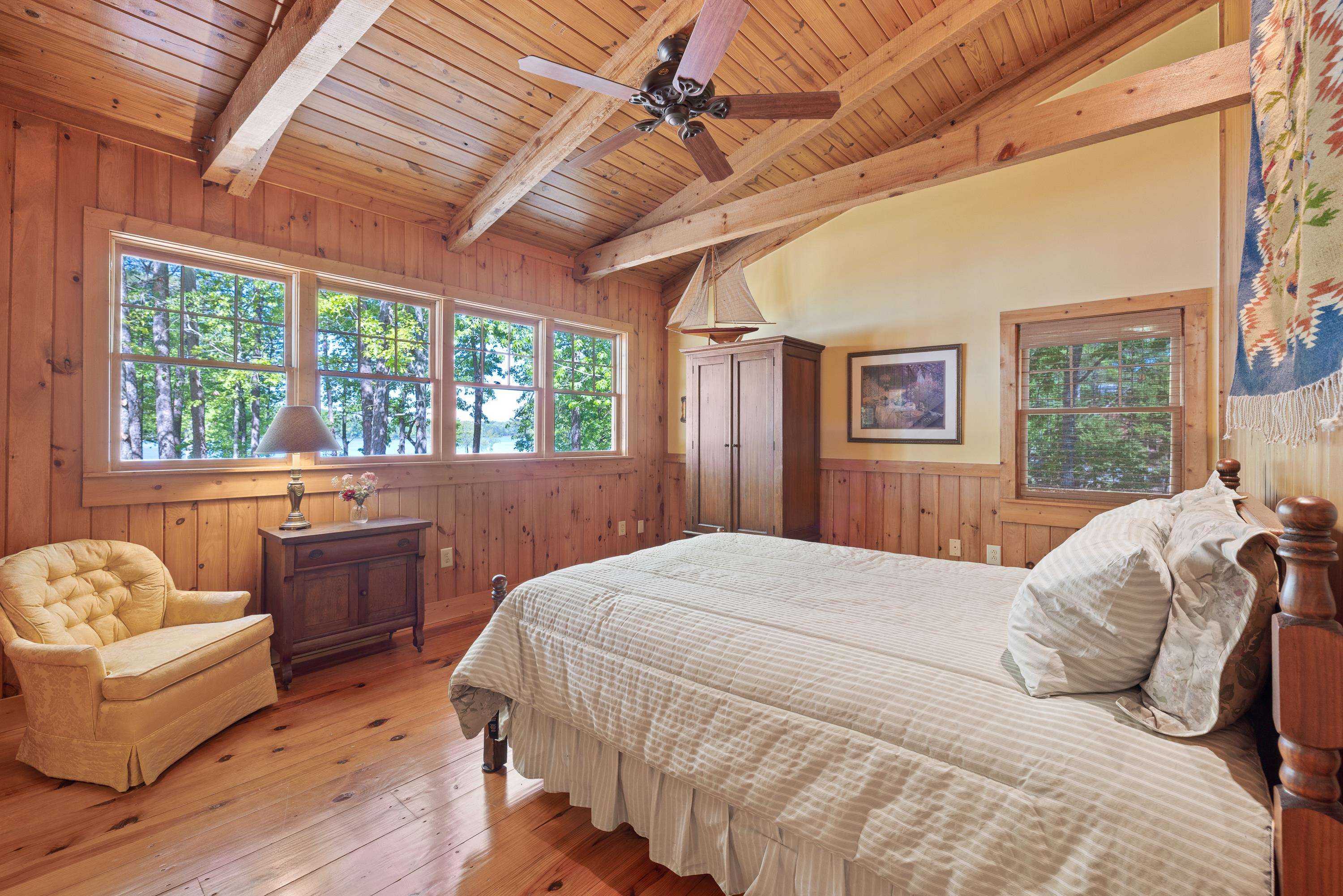 1011 LULLWATER COURT