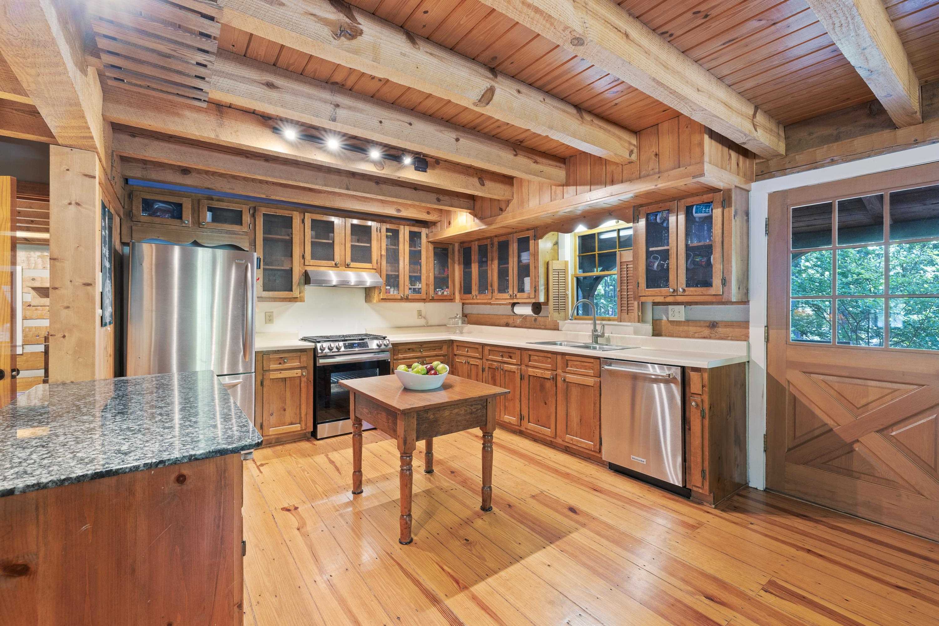 1011 LULLWATER COURT