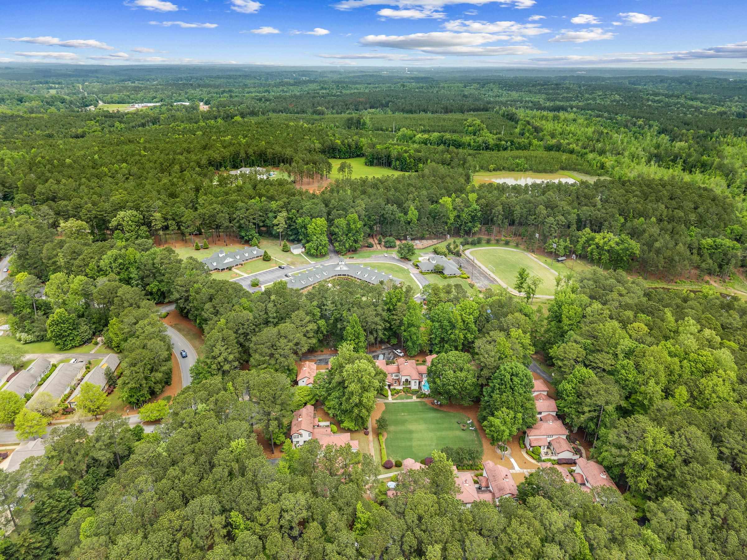 1404 CLUB DRIVE
