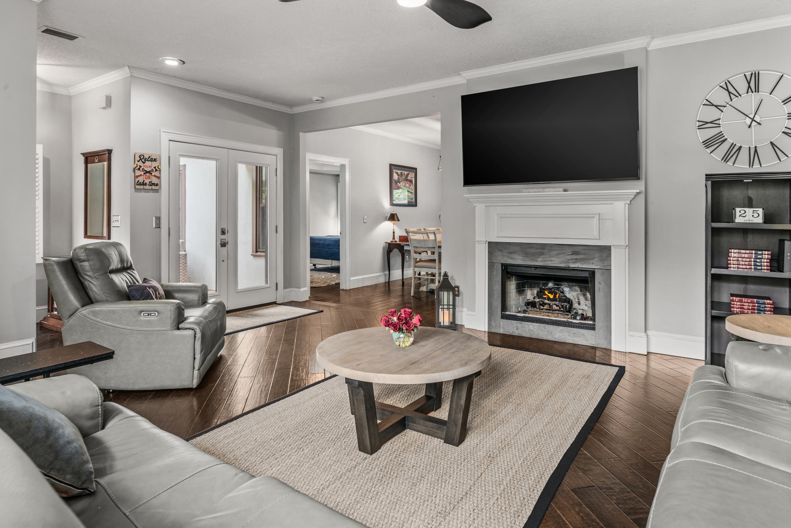 1404 CLUB DRIVE