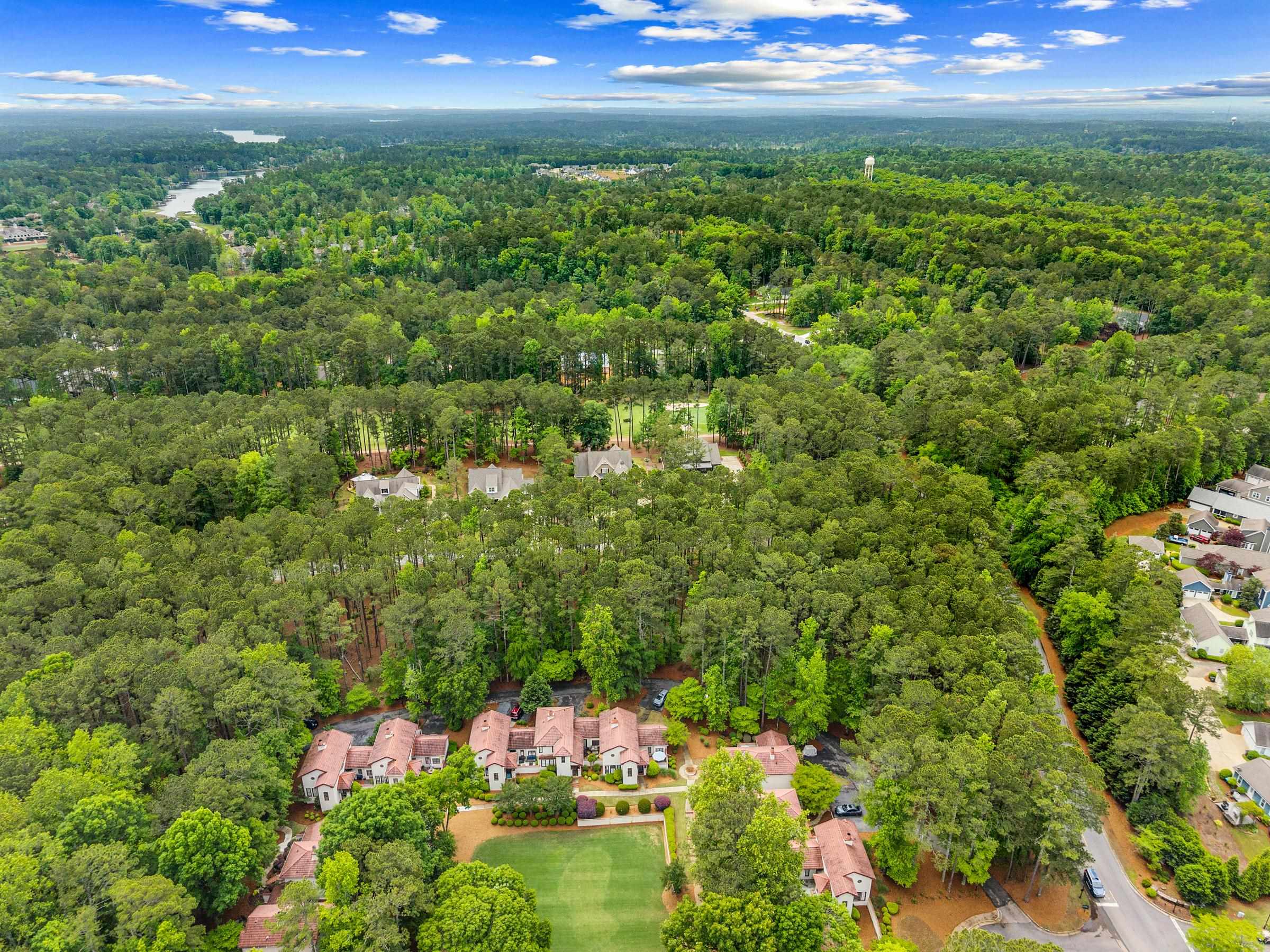 1404 CLUB DRIVE
