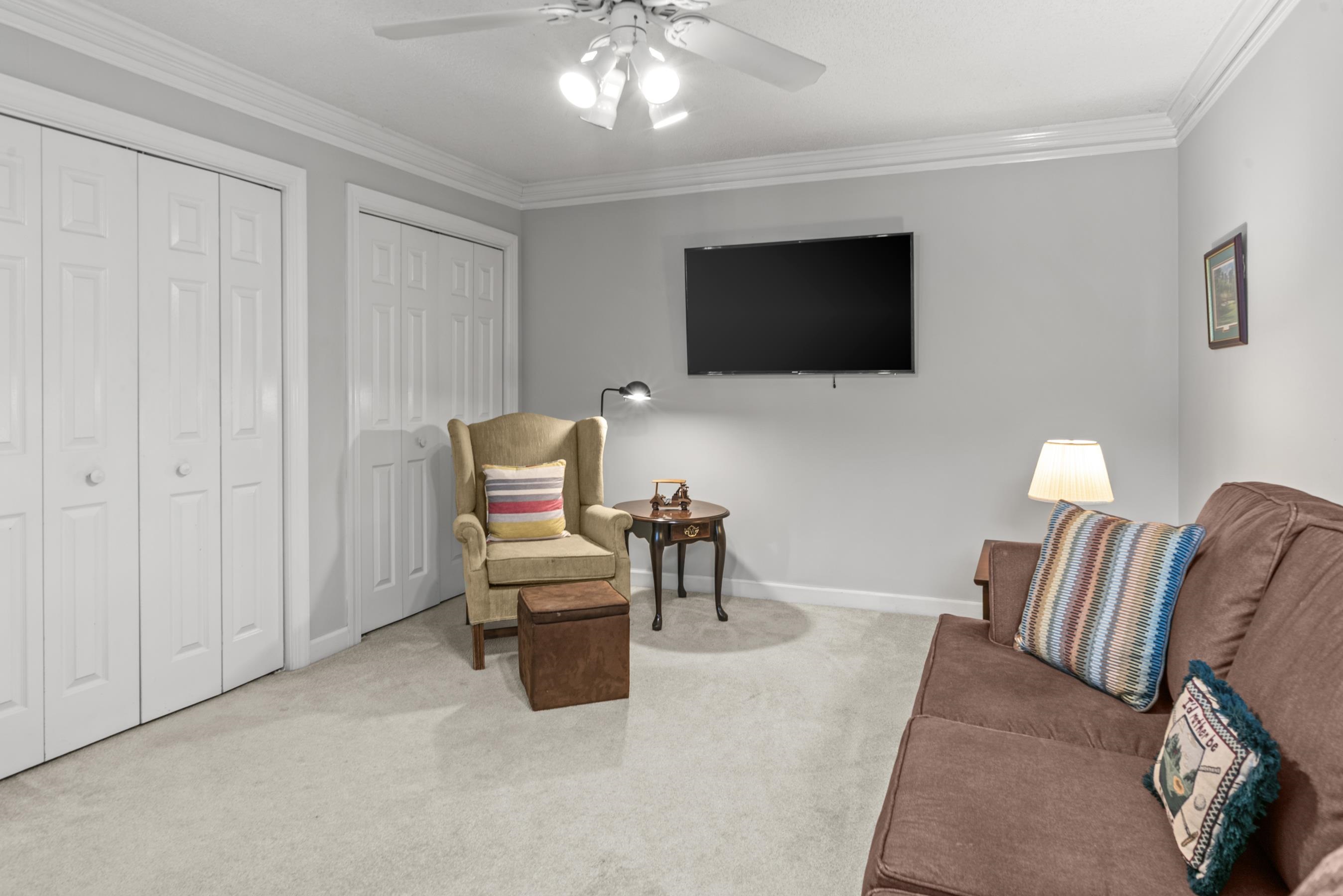 1404 CLUB DRIVE