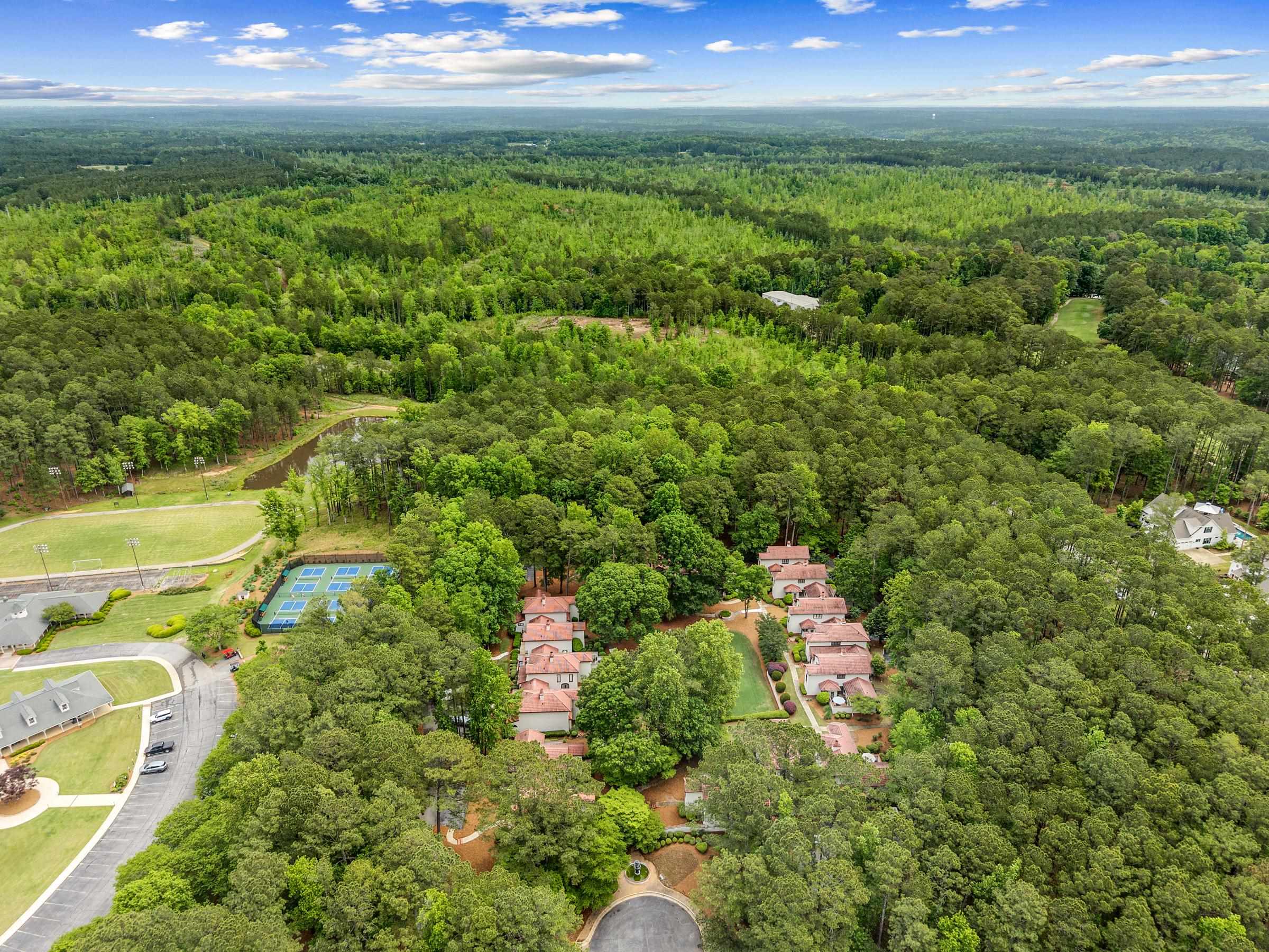 1404 CLUB DRIVE