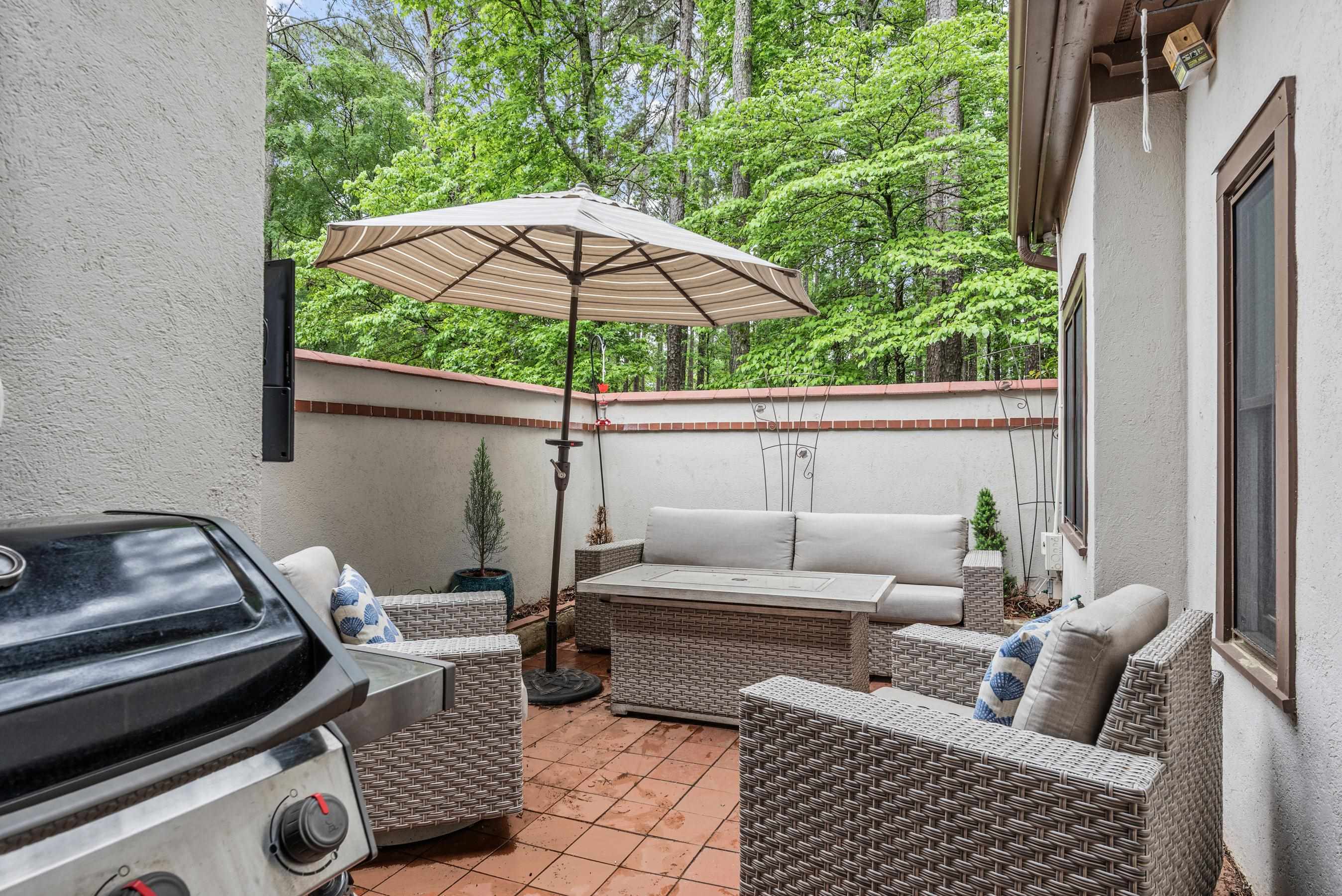 1404 CLUB DRIVE