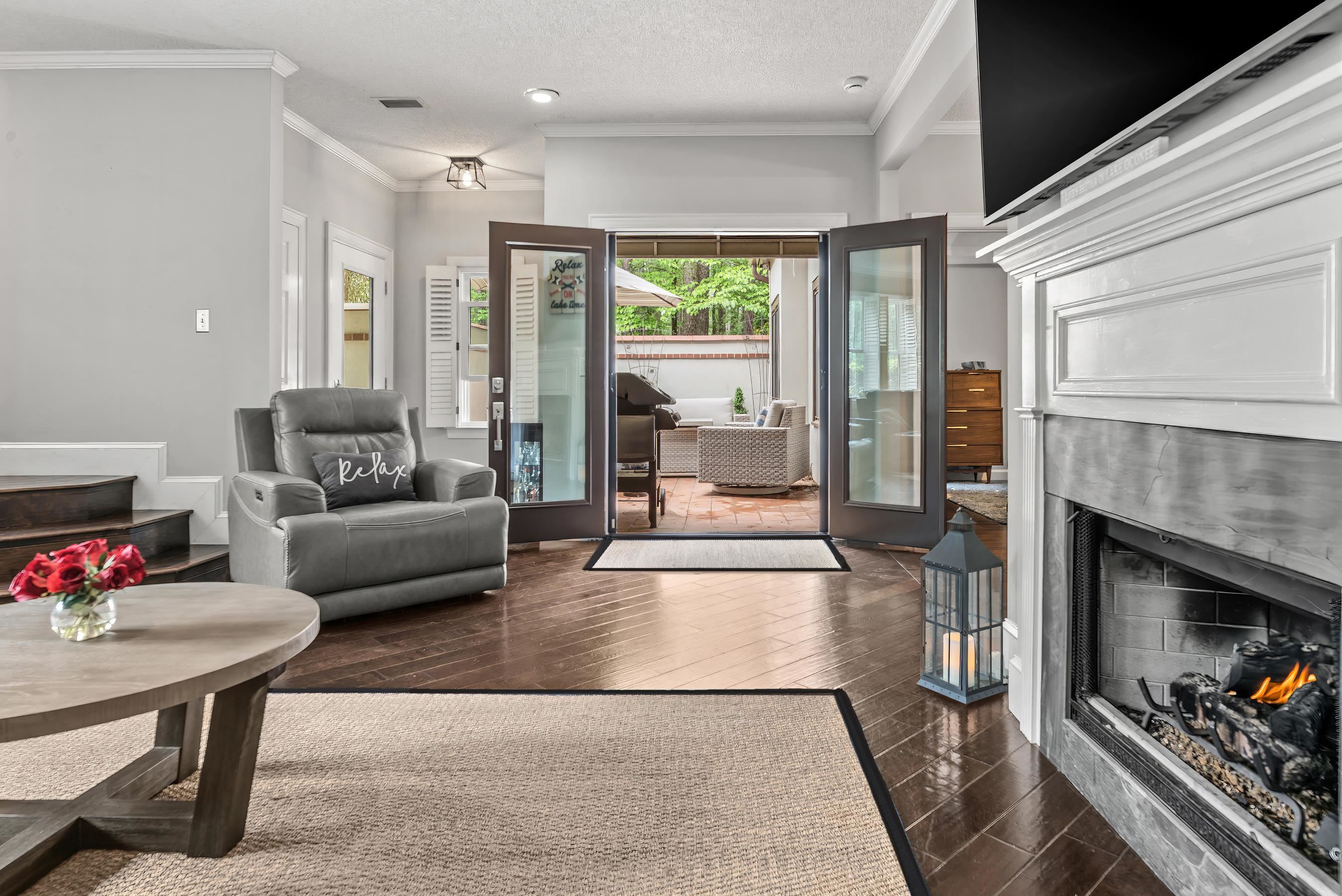 1404 CLUB DRIVE
