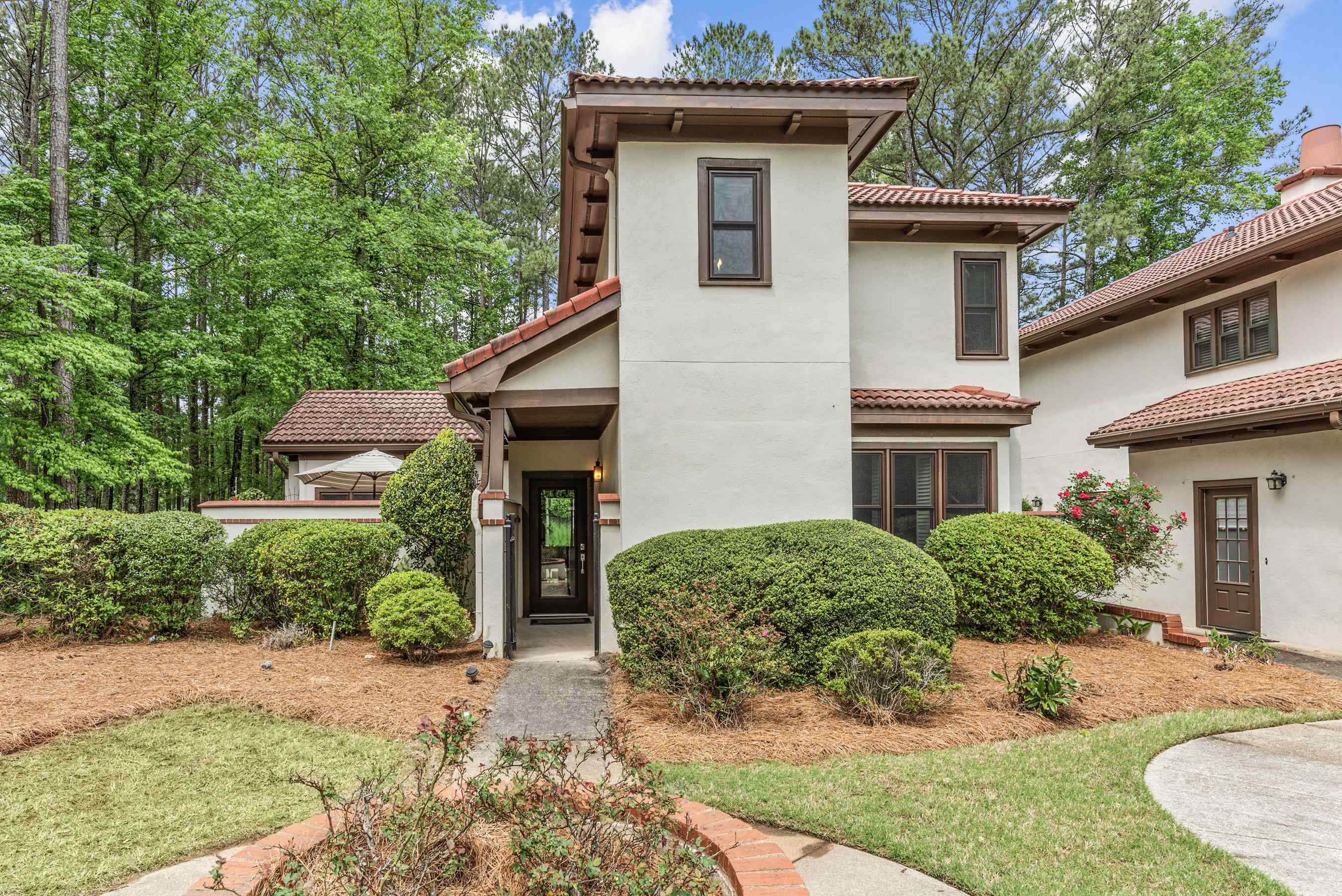 1404 CLUB DRIVE