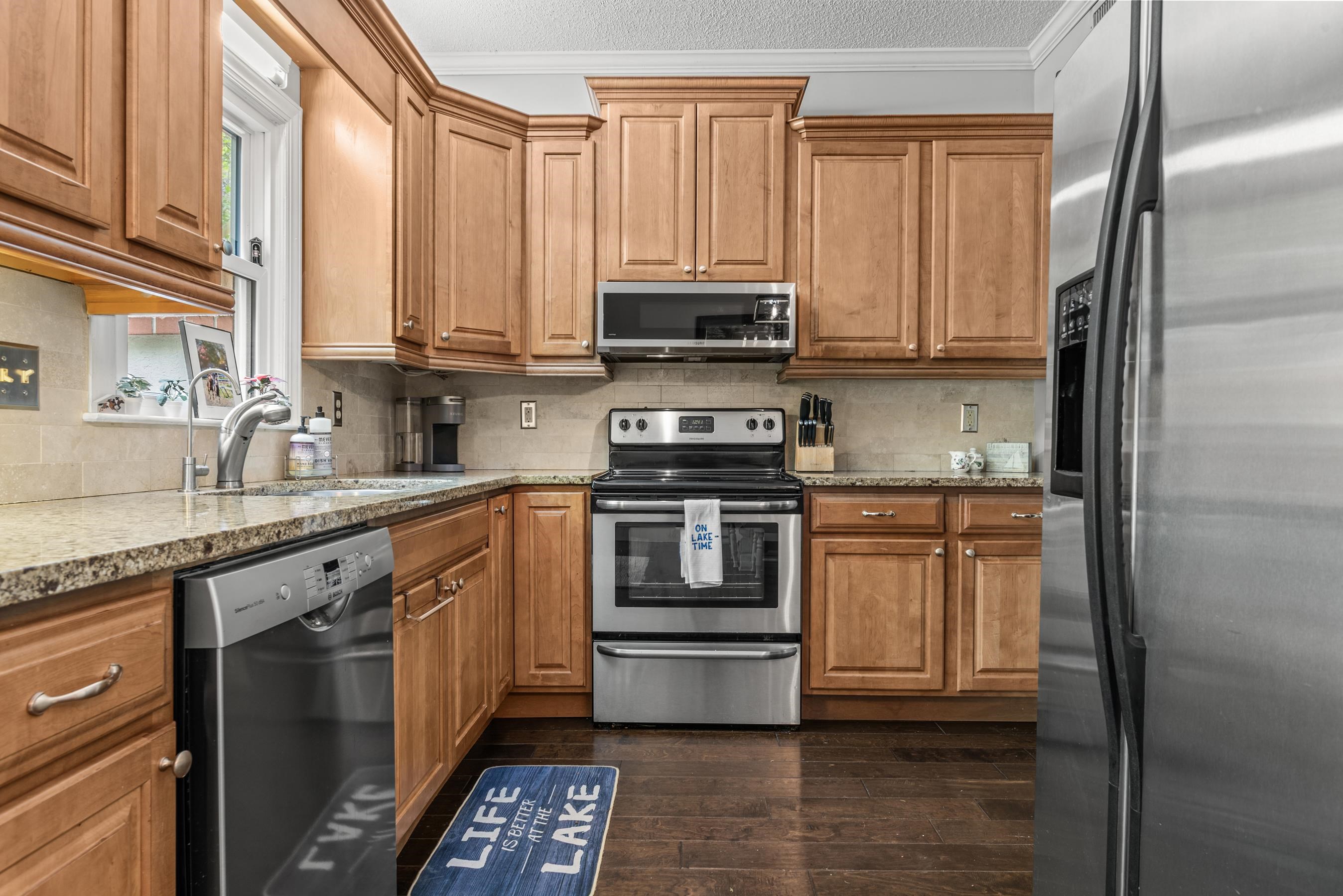 1404 CLUB DRIVE