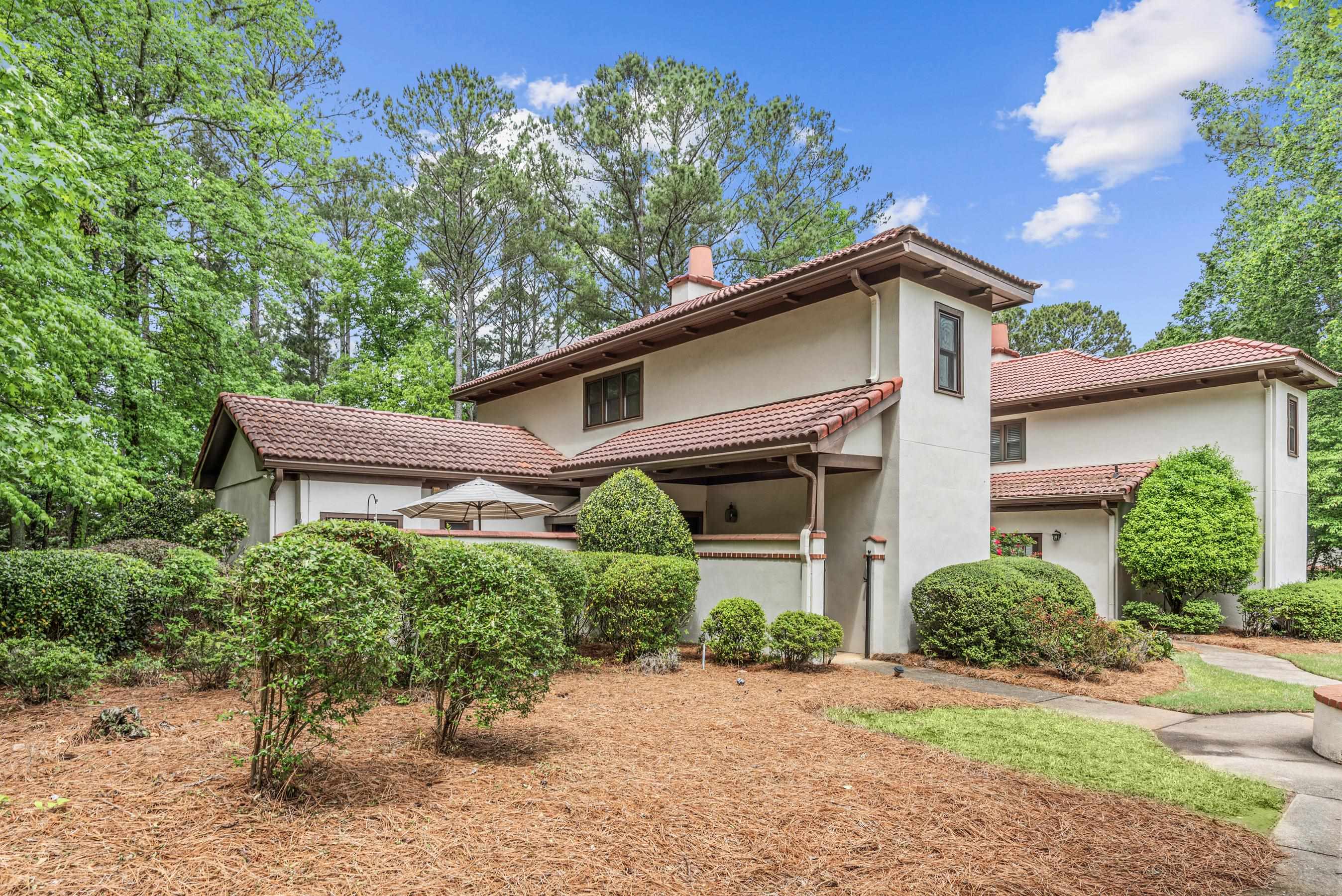 1404 CLUB DRIVE
