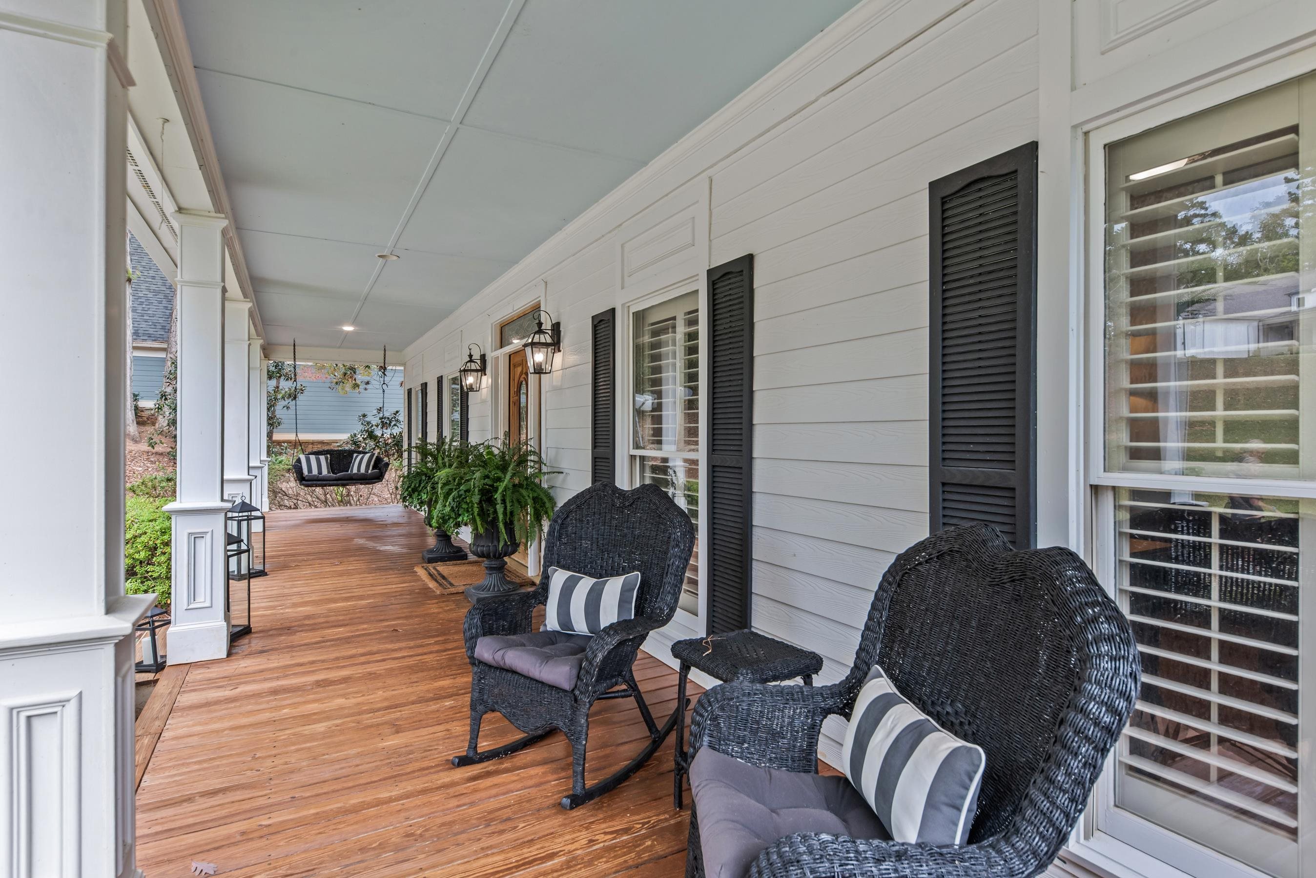 1651 LIGHTHOUSE CIRCLE