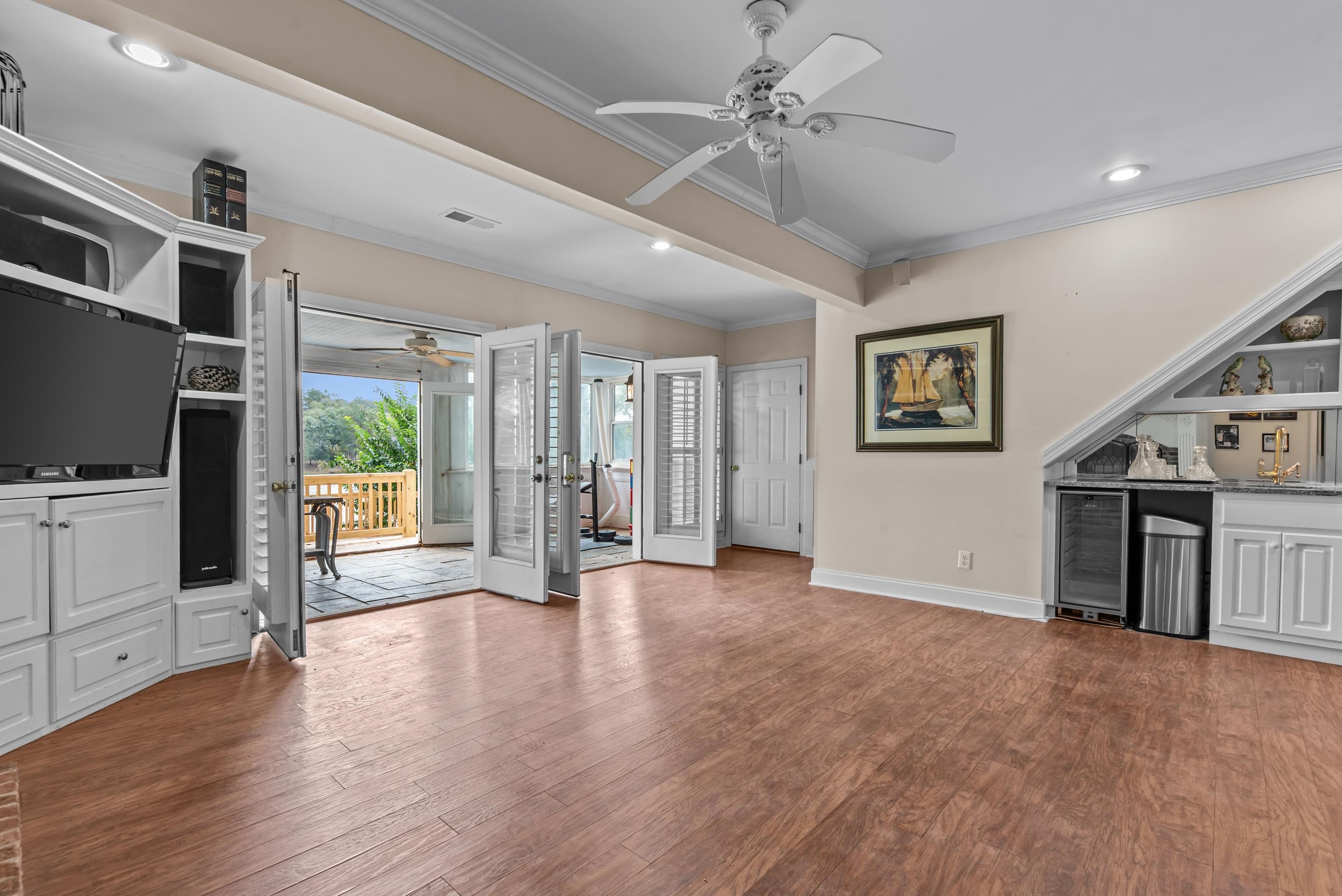 1651 LIGHTHOUSE CIRCLE