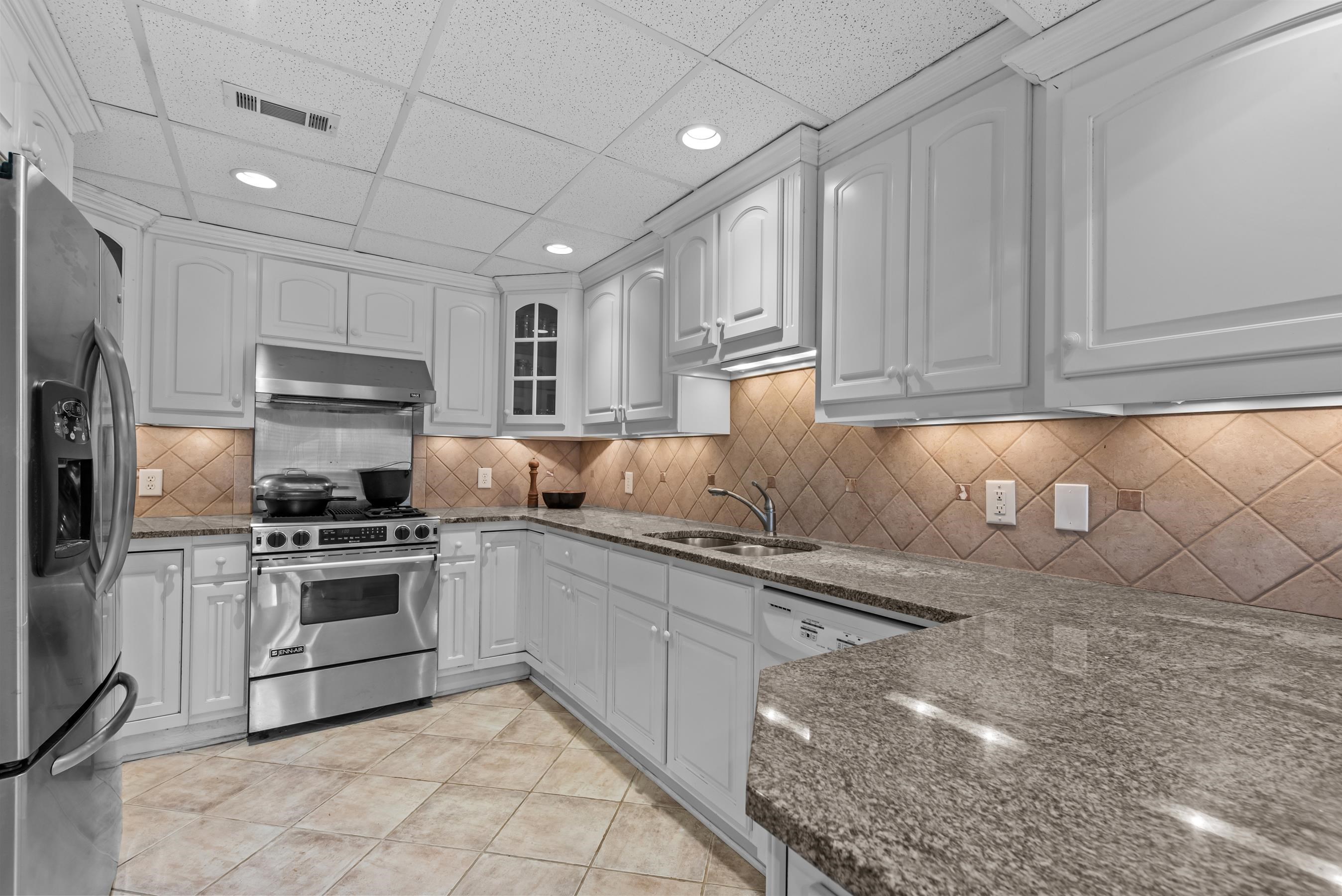 1651 LIGHTHOUSE CIRCLE