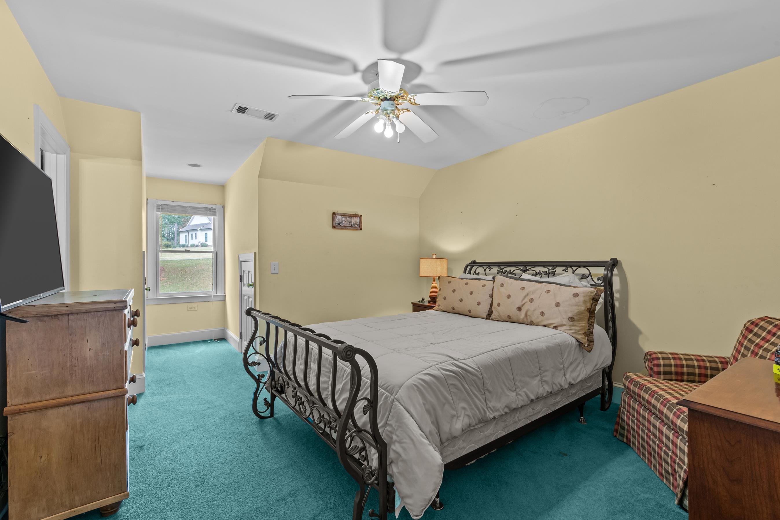 1651 LIGHTHOUSE CIRCLE