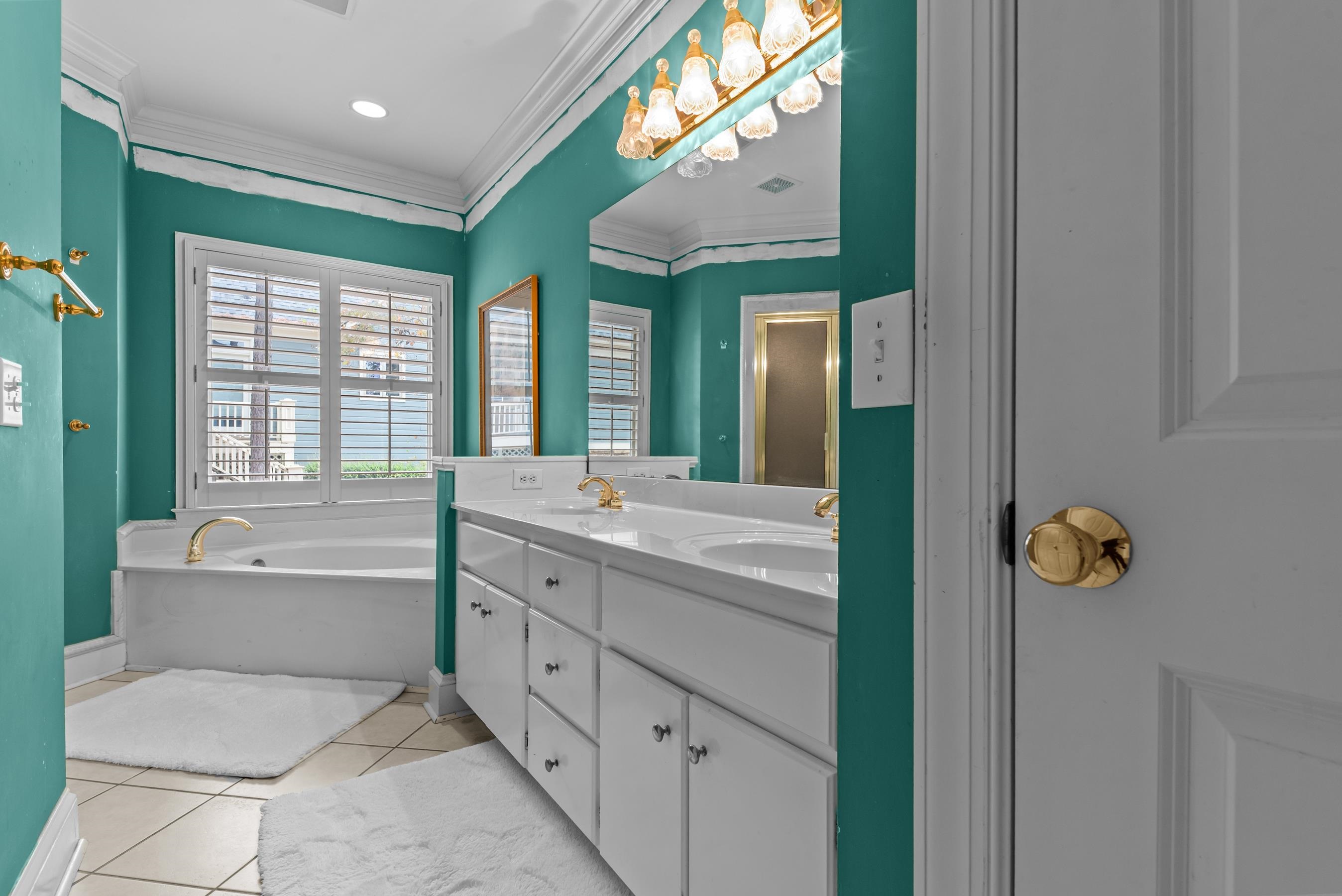 1651 LIGHTHOUSE CIRCLE