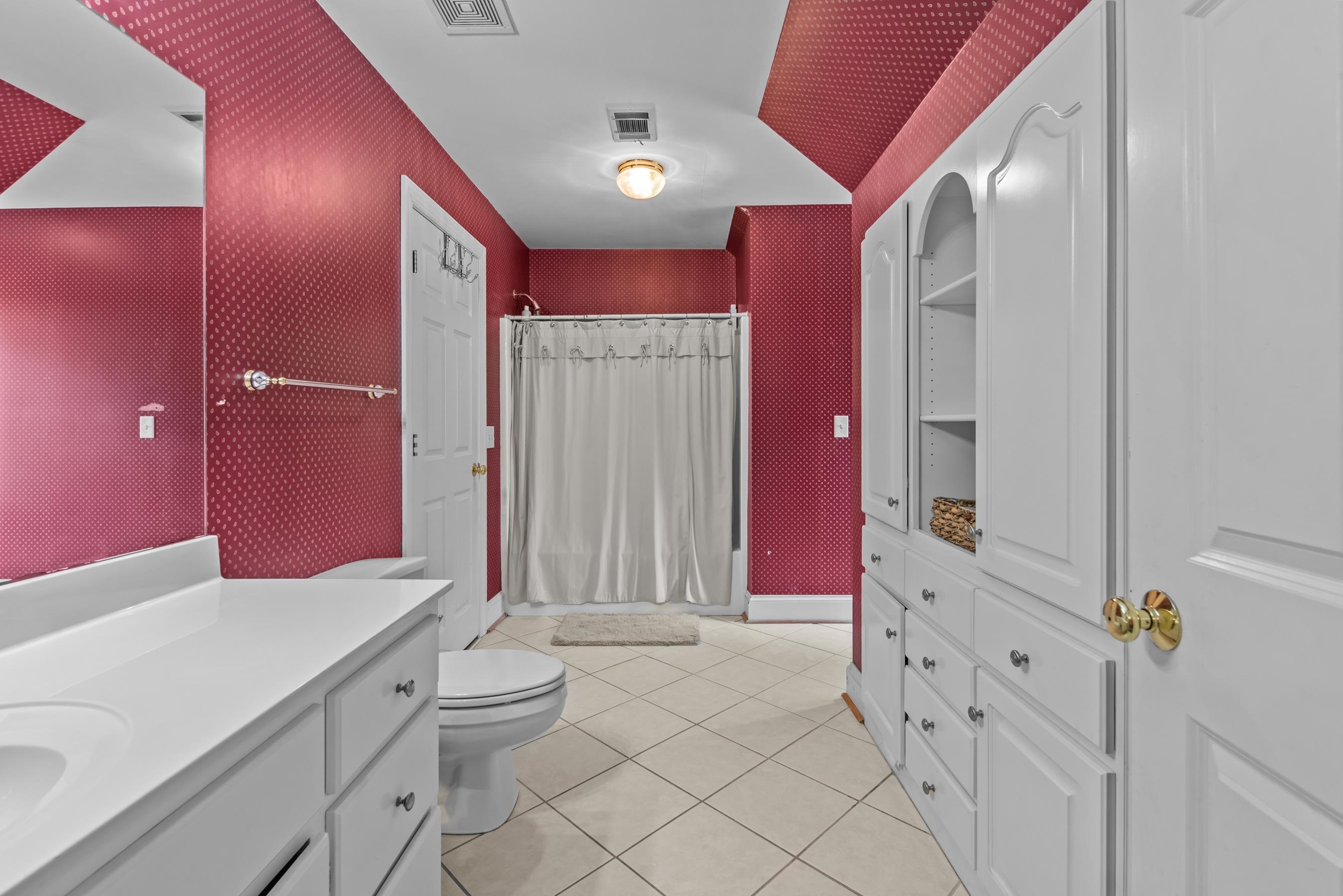 1651 LIGHTHOUSE CIRCLE