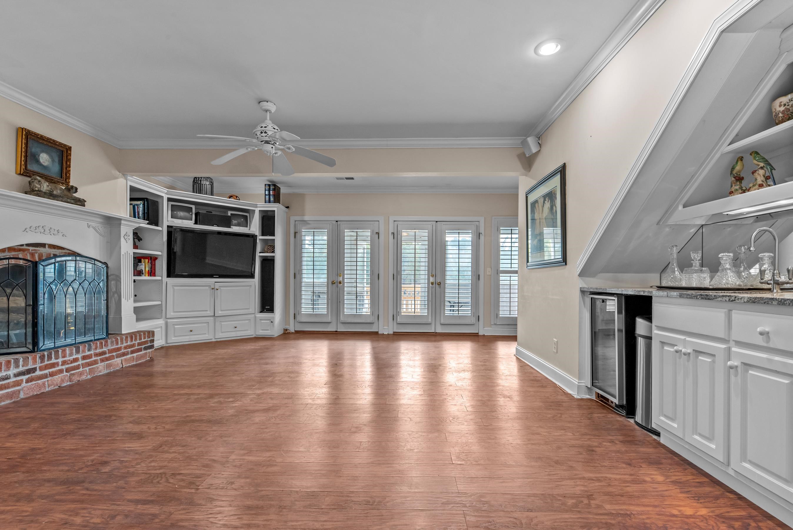 1651 LIGHTHOUSE CIRCLE