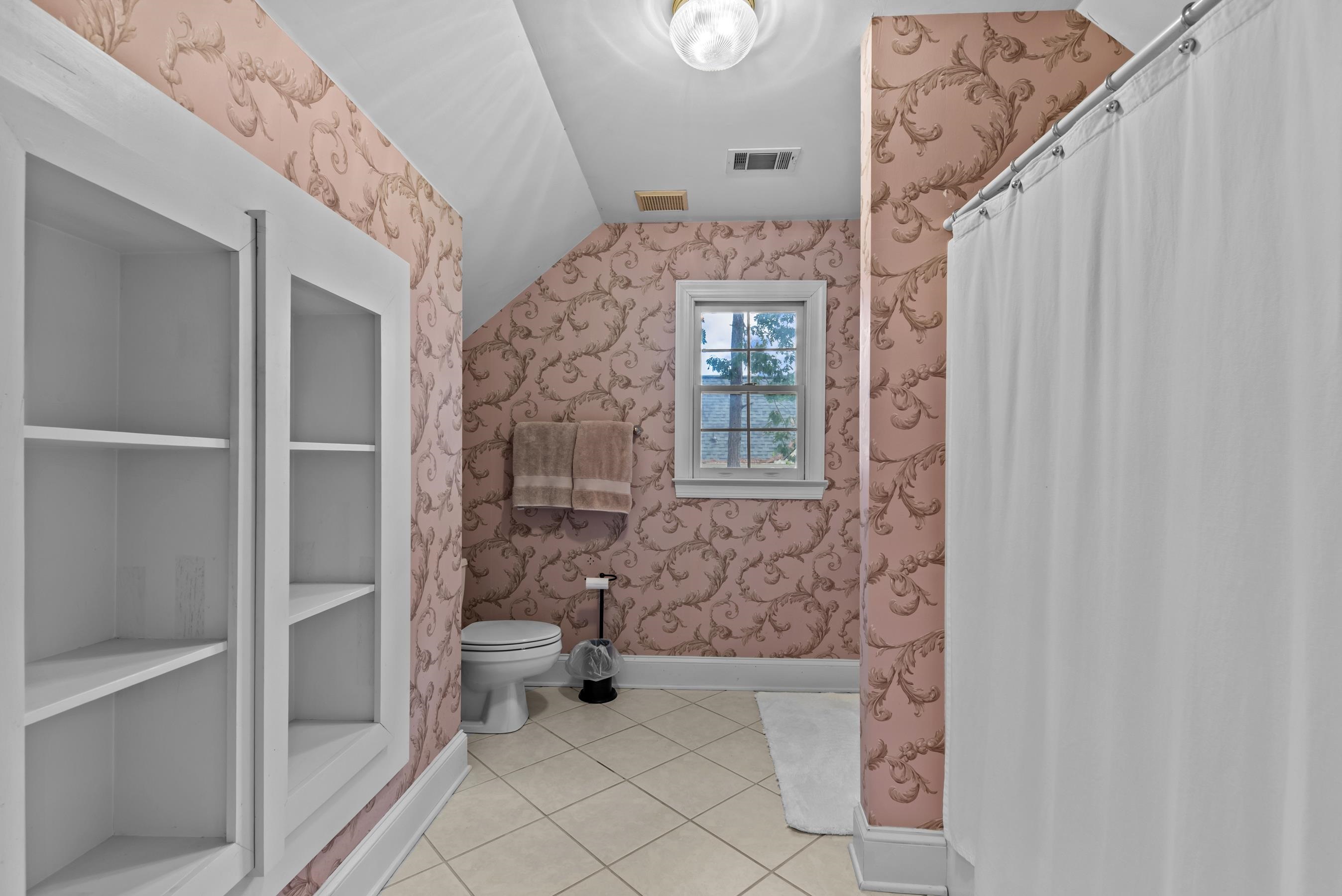 1651 LIGHTHOUSE CIRCLE