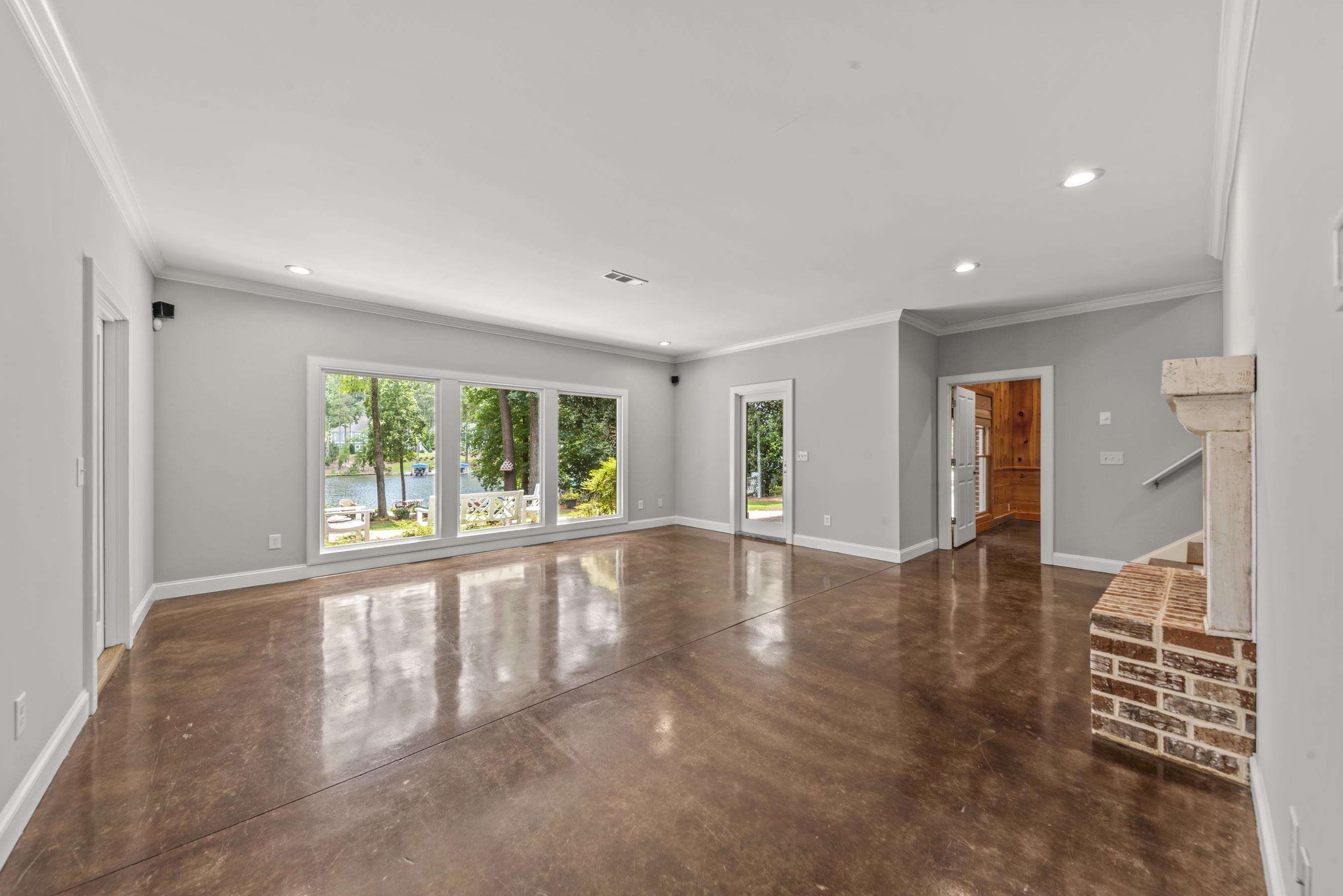 1370 WINGED FOOT DRIVE