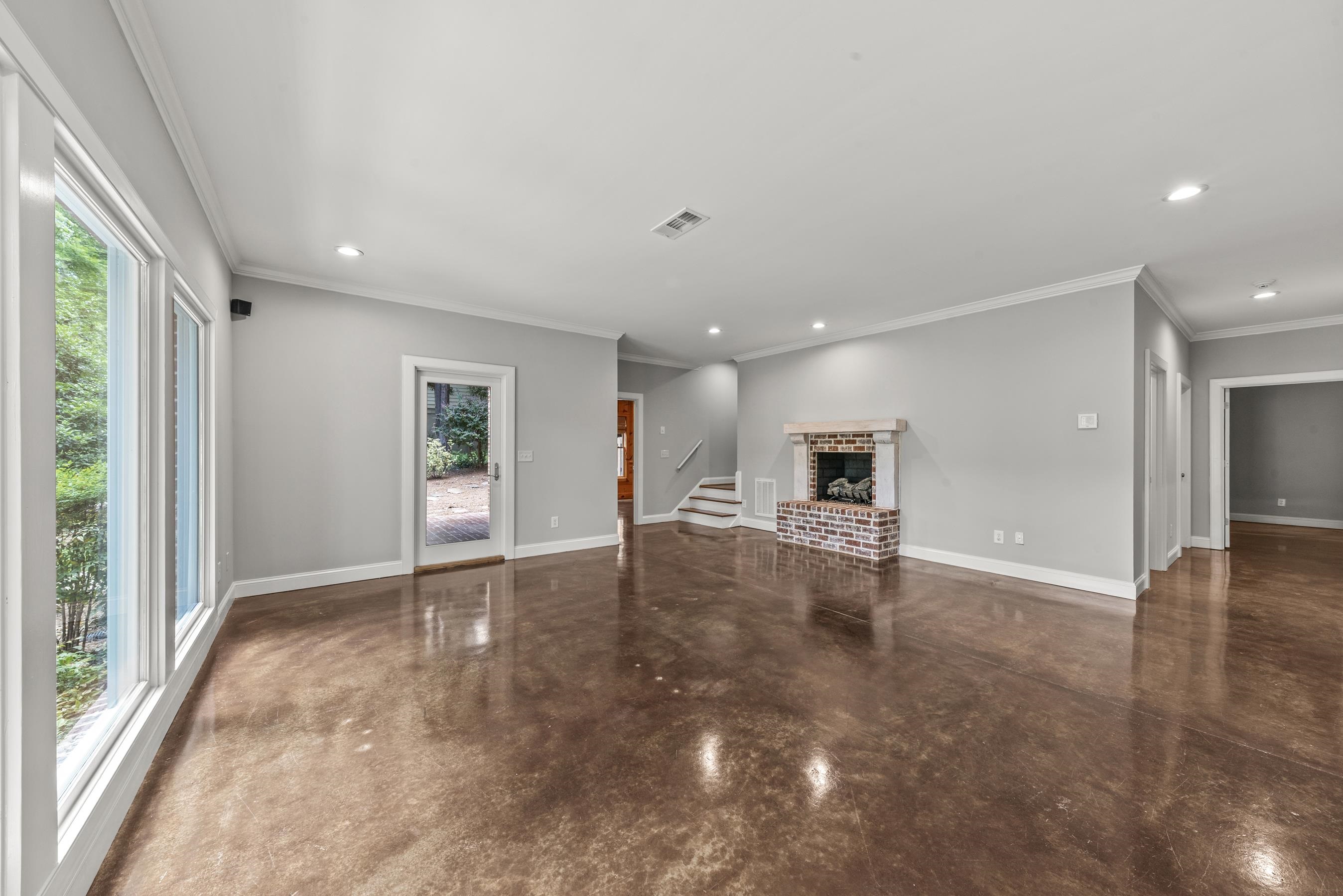 1370 WINGED FOOT DRIVE