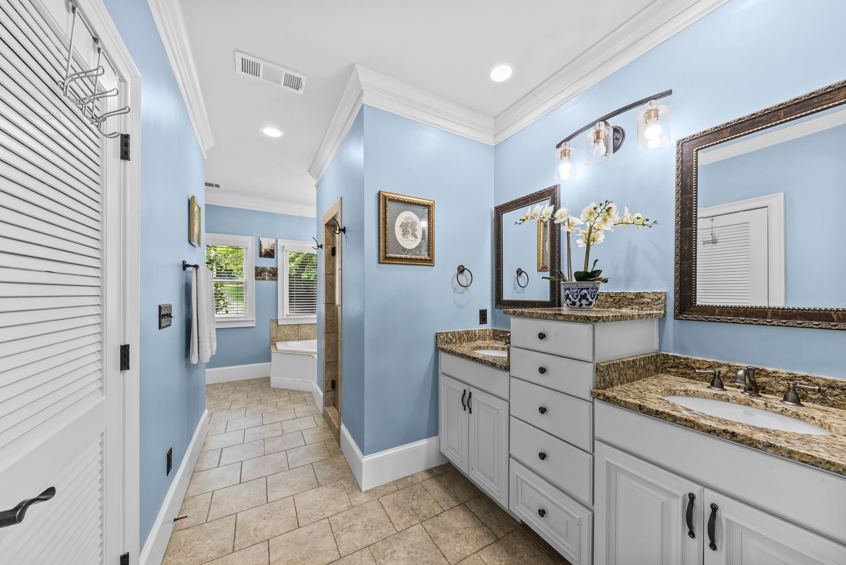 1080 SHOAL CREEK COURT