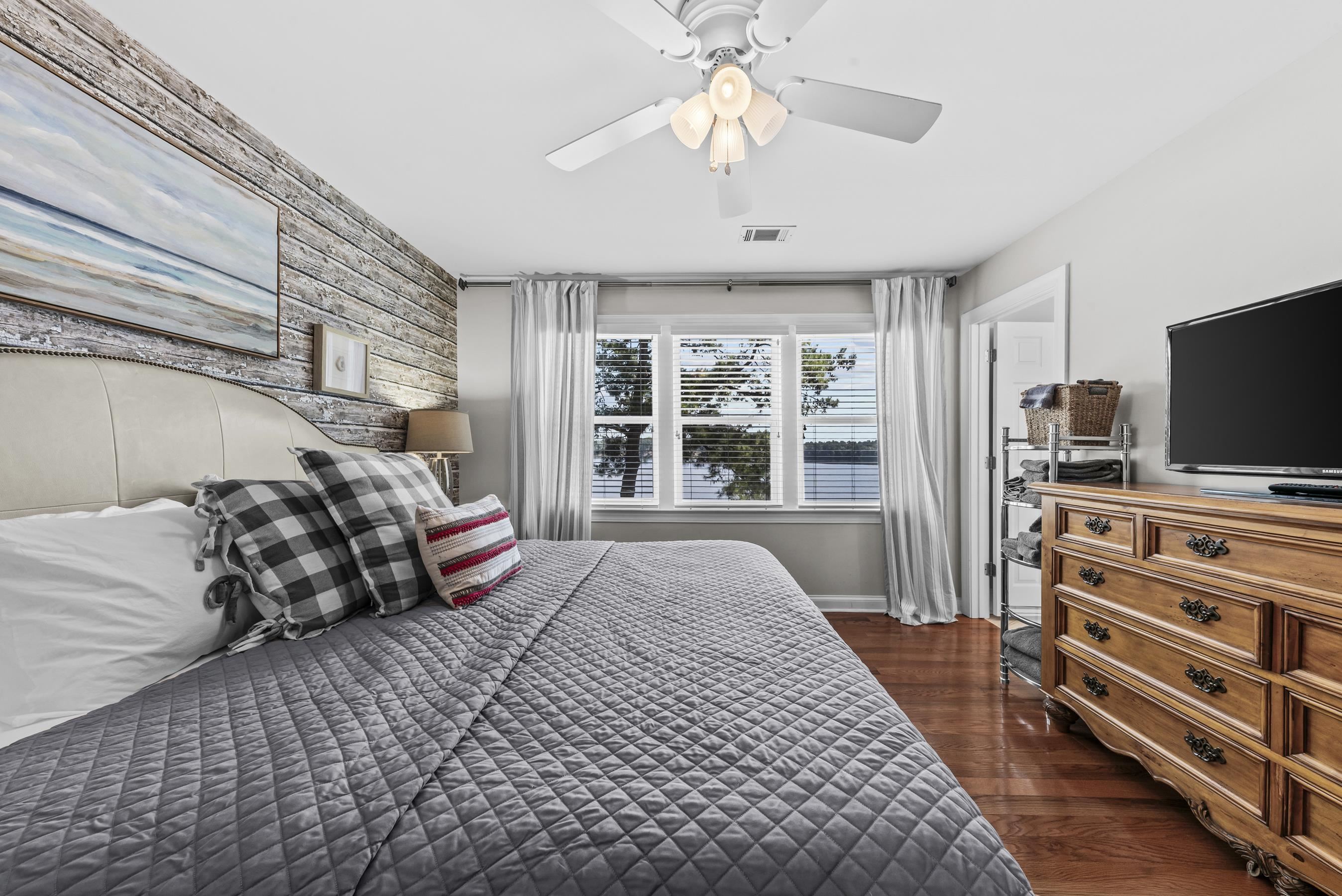 155 OAKTON SOUTH