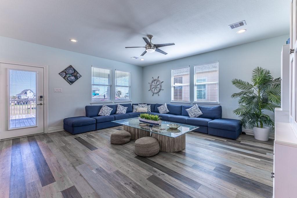 13111 Buccaneer Parkway