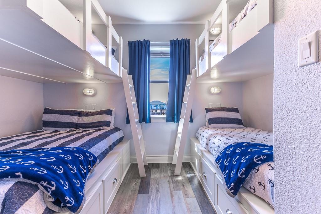 13111 Buccaneer Parkway