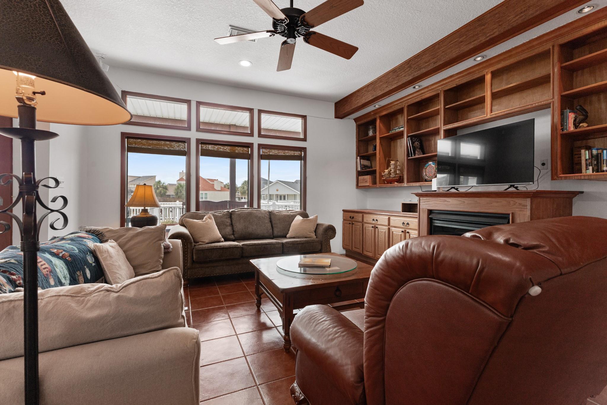 3905 Isla Del Sol