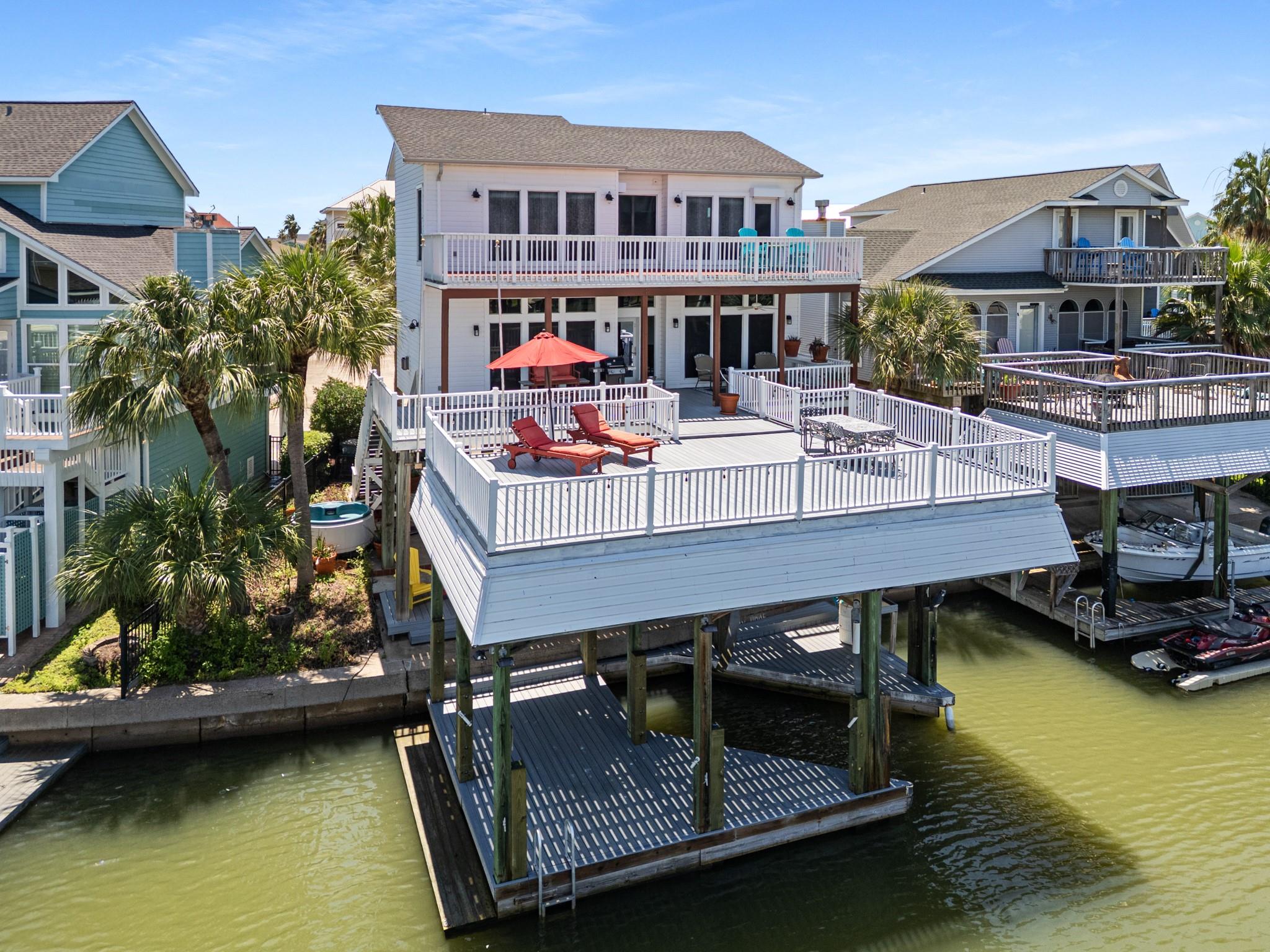 3905 Isla Del Sol