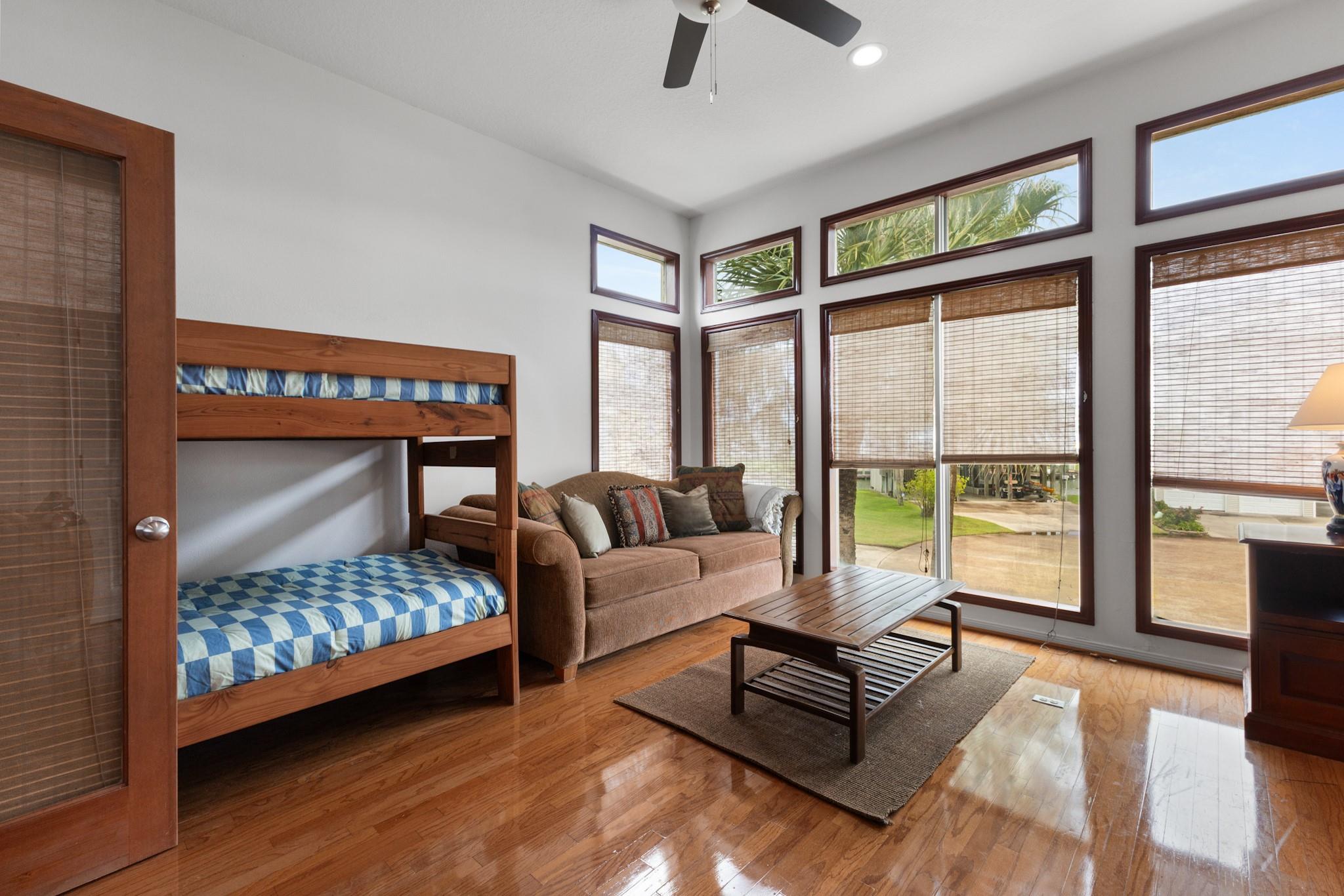 3905 Isla Del Sol