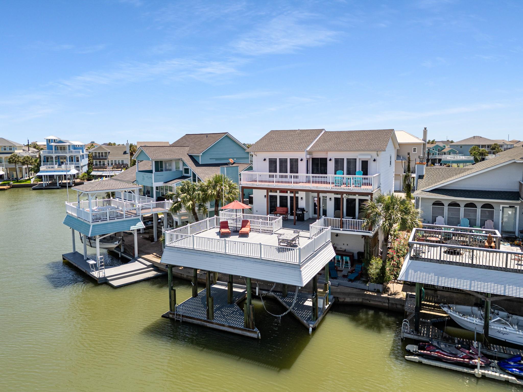 3905 Isla Del Sol