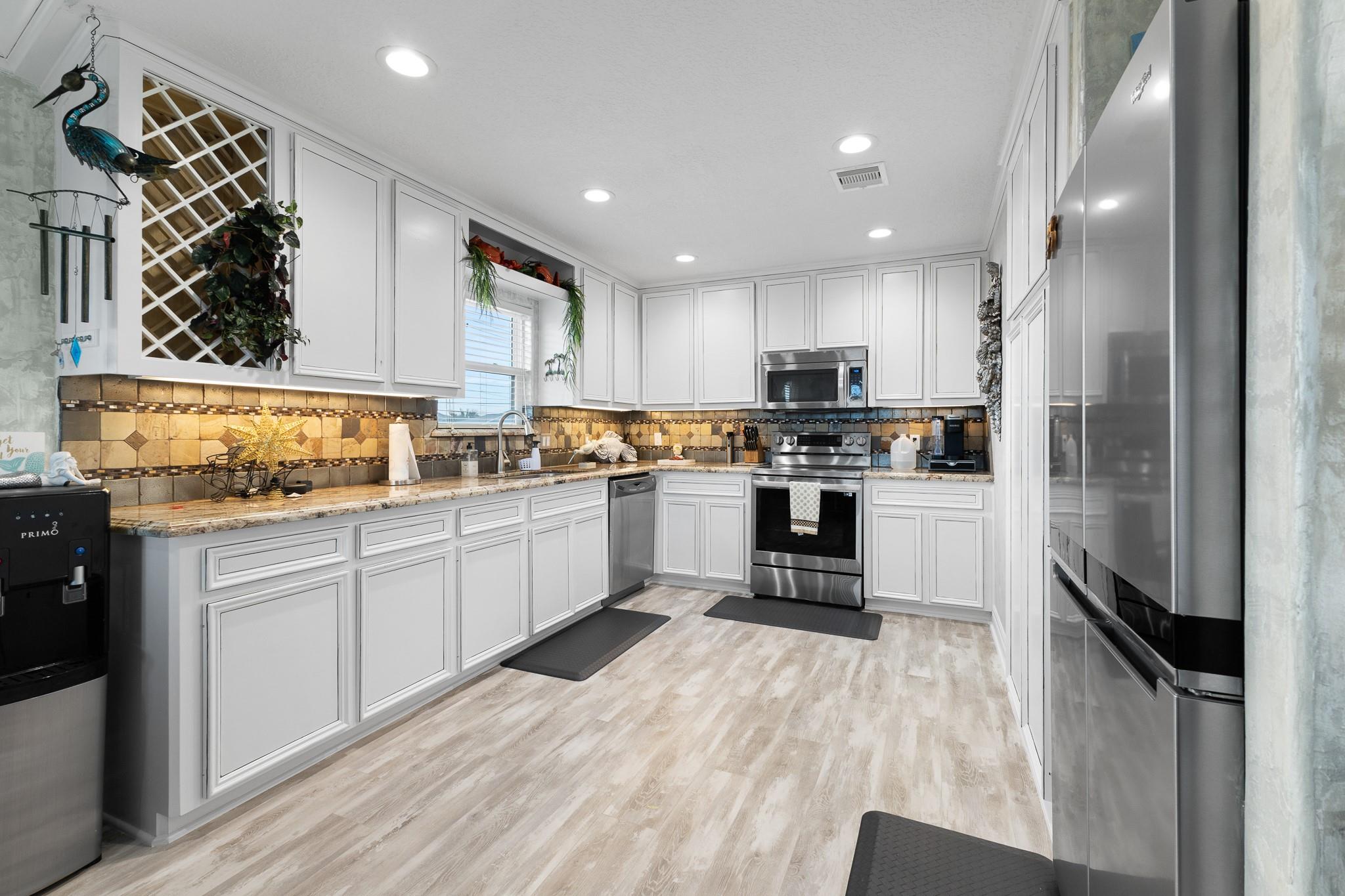 16544 John Silver Road