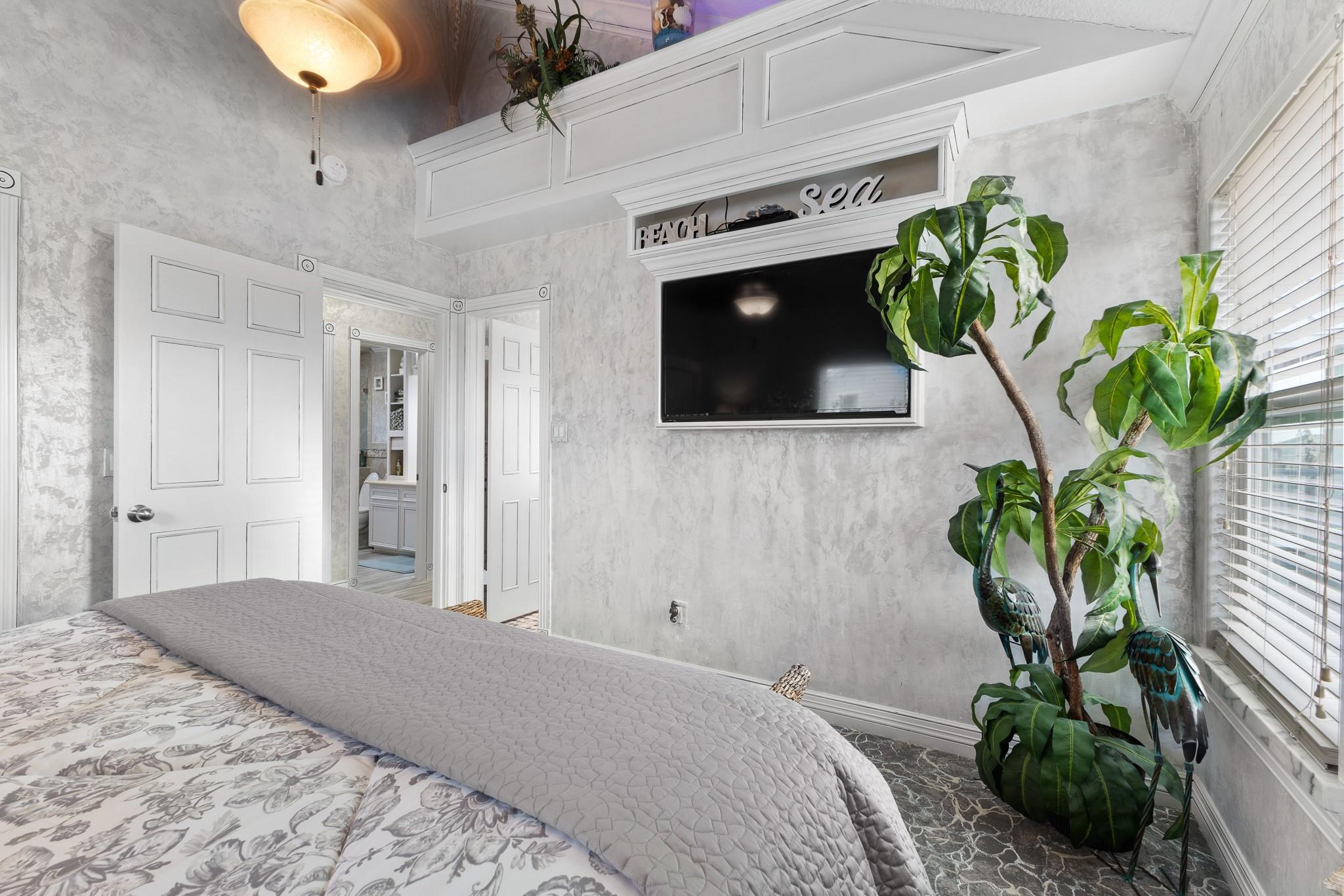 16544 John Silver Road