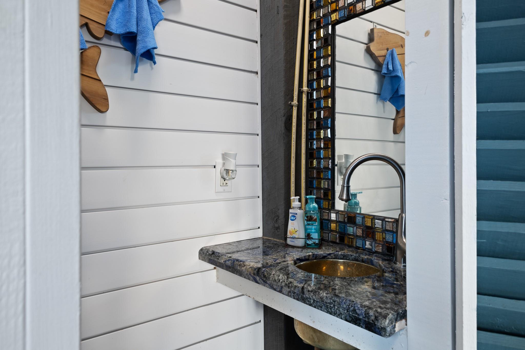 16544 John Silver Road