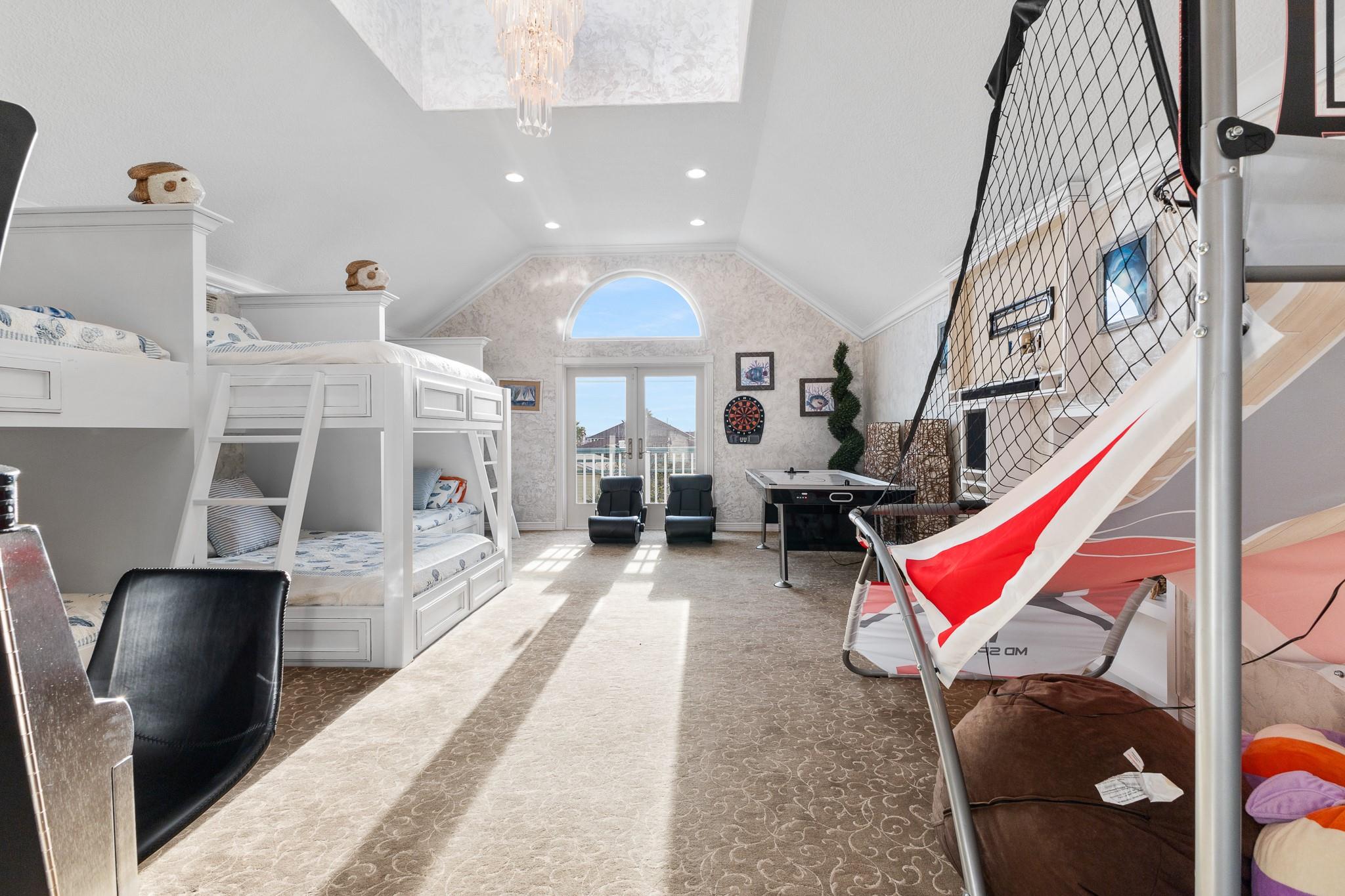 16544 John Silver Road