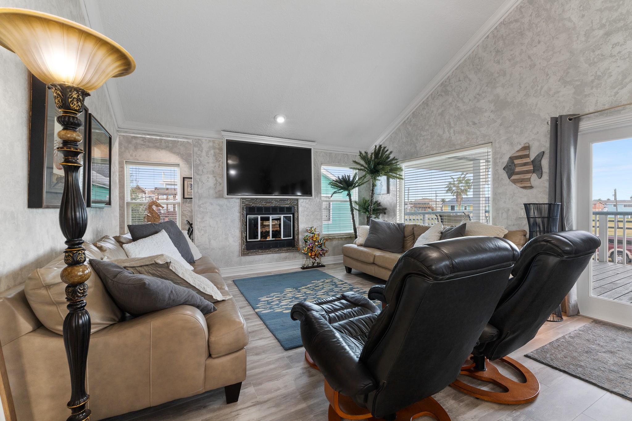 16544 John Silver Road