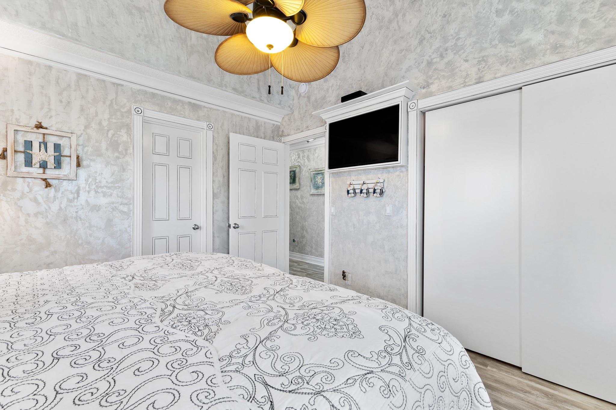 16544 John Silver Road